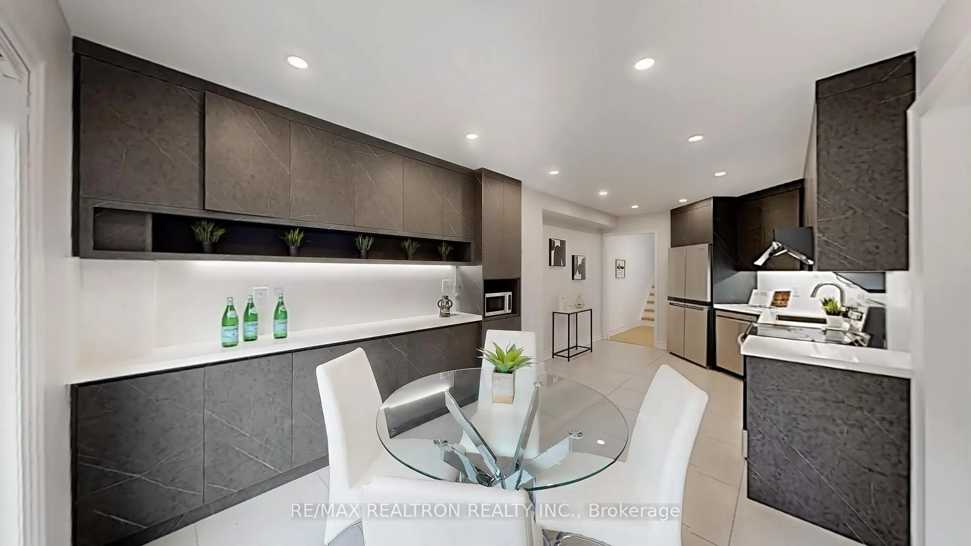 Photo 11 of 62 Bishop Crescent, Markham, Markham Village — HOMEH