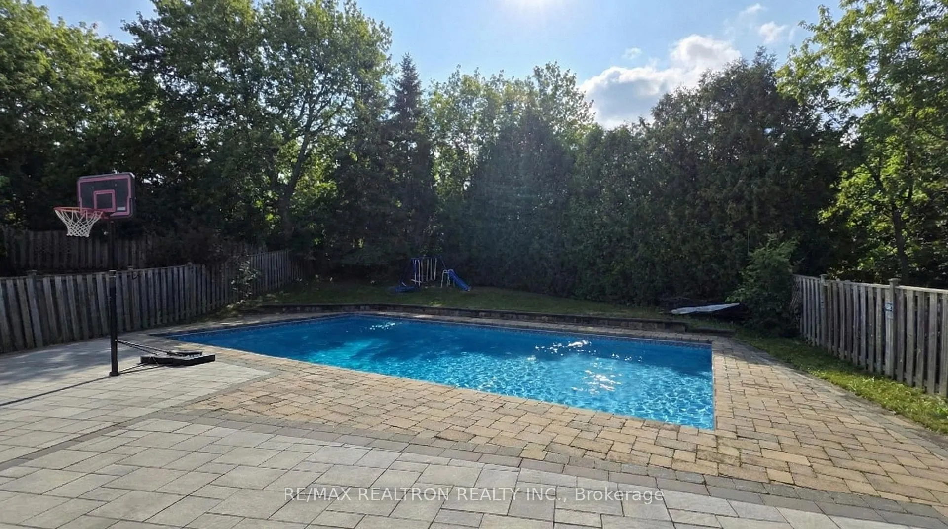 Photo 36 of 62 Bishop Crescent, Markham, Markham Village — HOMEH