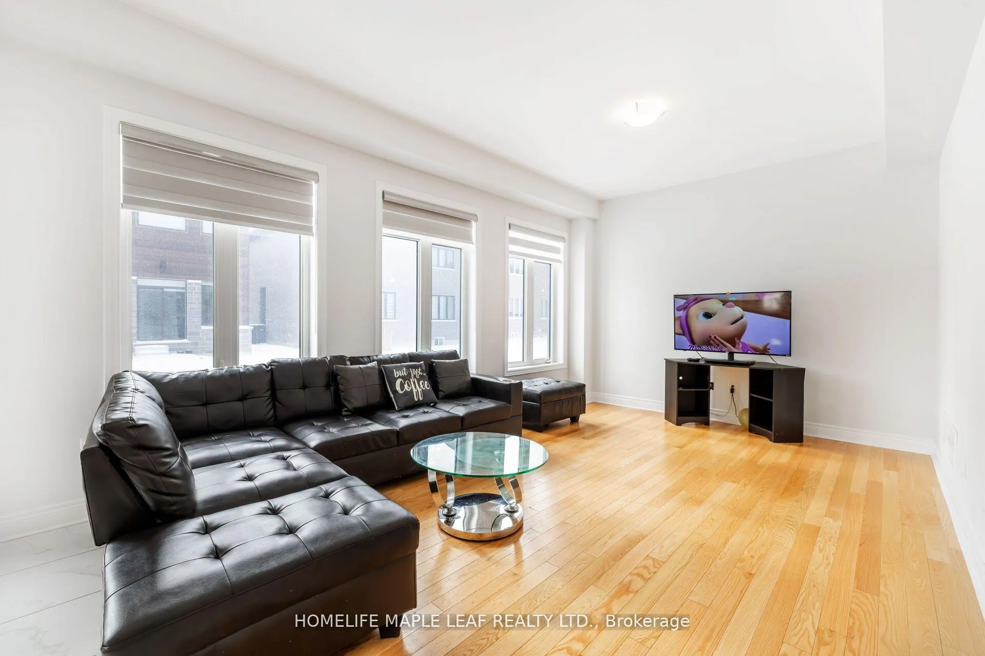 Photo 4 of 14 Icon Street, Brampton, Sandringham-Wellington North — HOMEH