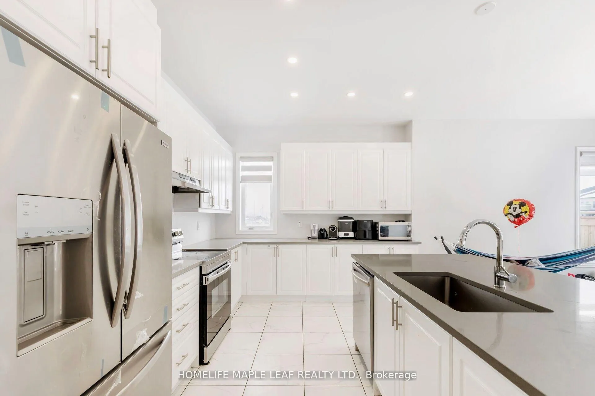 Photo 6 of 14 Icon Street, Brampton, Sandringham-Wellington North — HOMEH