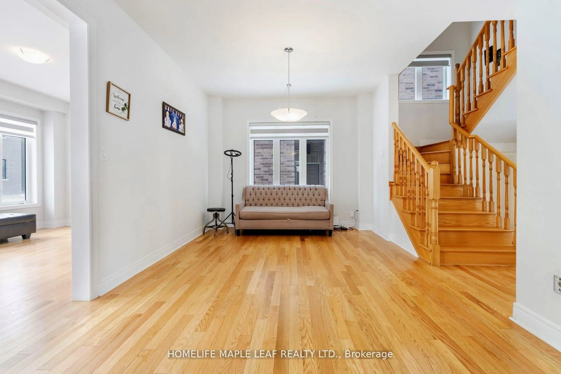 Photo 7 of 14 Icon Street, Brampton, Sandringham-Wellington North — HOMEH
