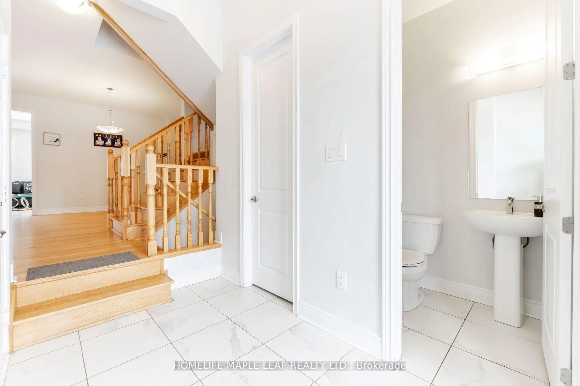 Photo 8 of 14 Icon Street, Brampton, Sandringham-Wellington North — HOMEH