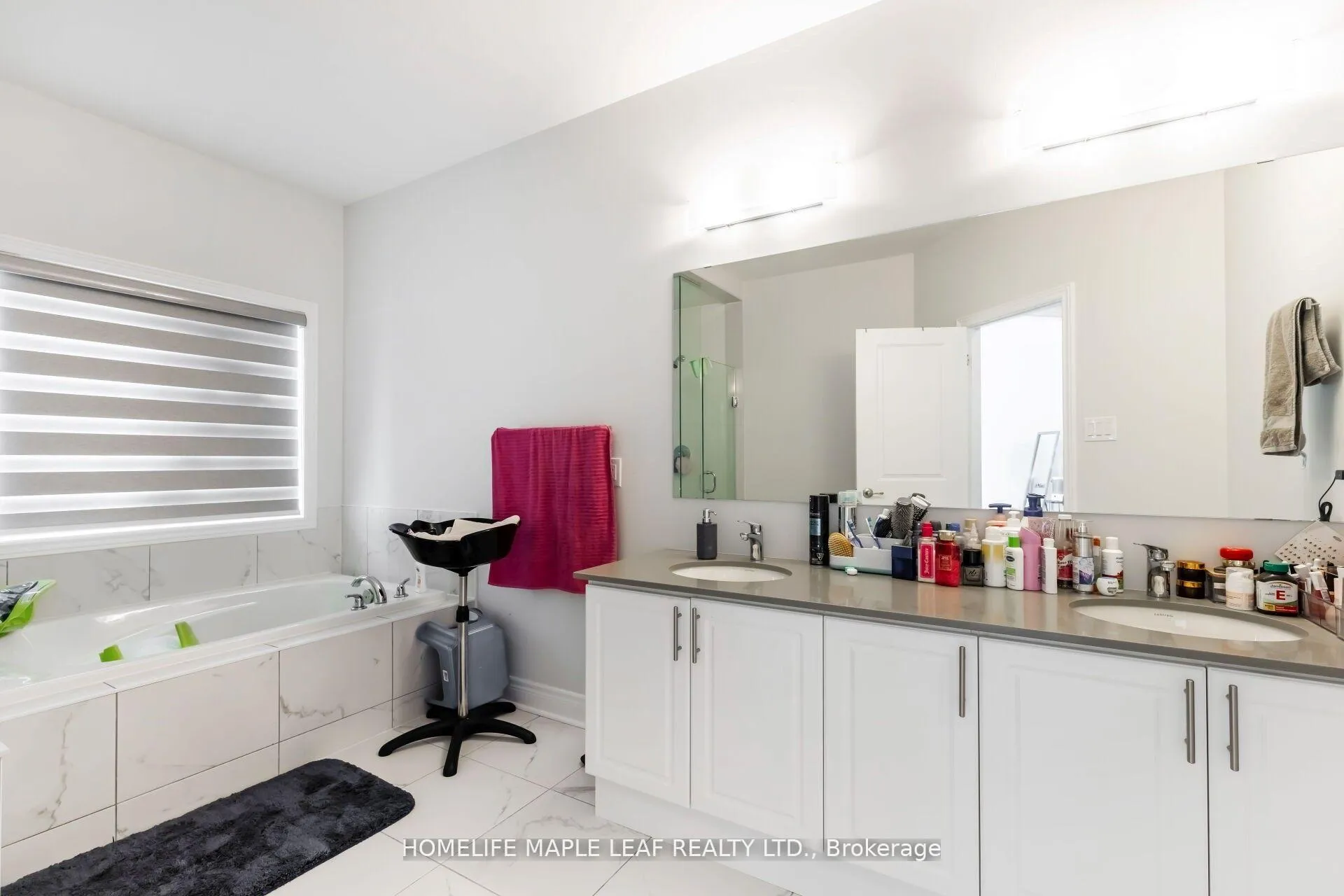 Photo 10 of 14 Icon Street, Brampton, Sandringham-Wellington North — HOMEH