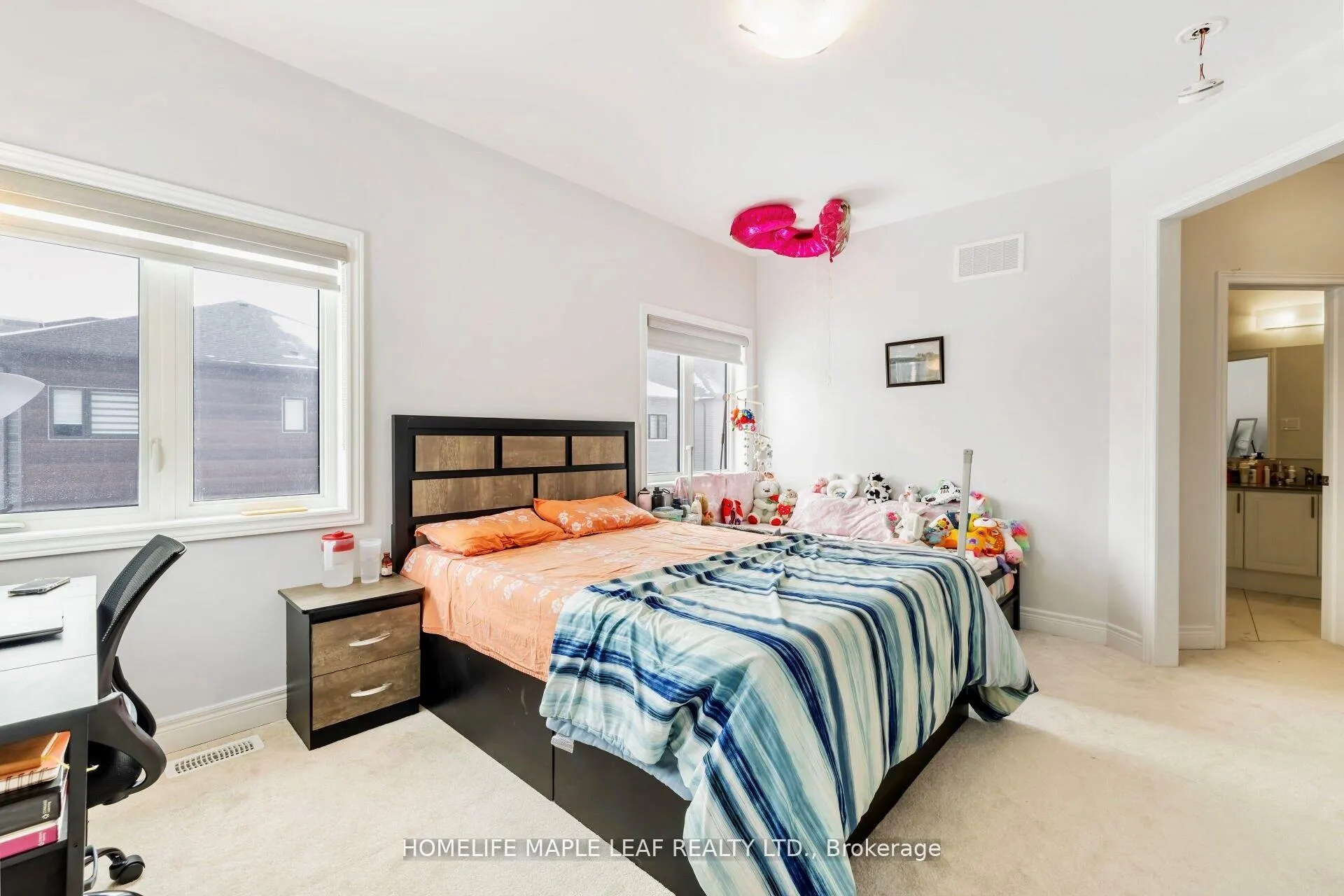 Photo 12 of 14 Icon Street, Brampton, Sandringham-Wellington North — HOMEH