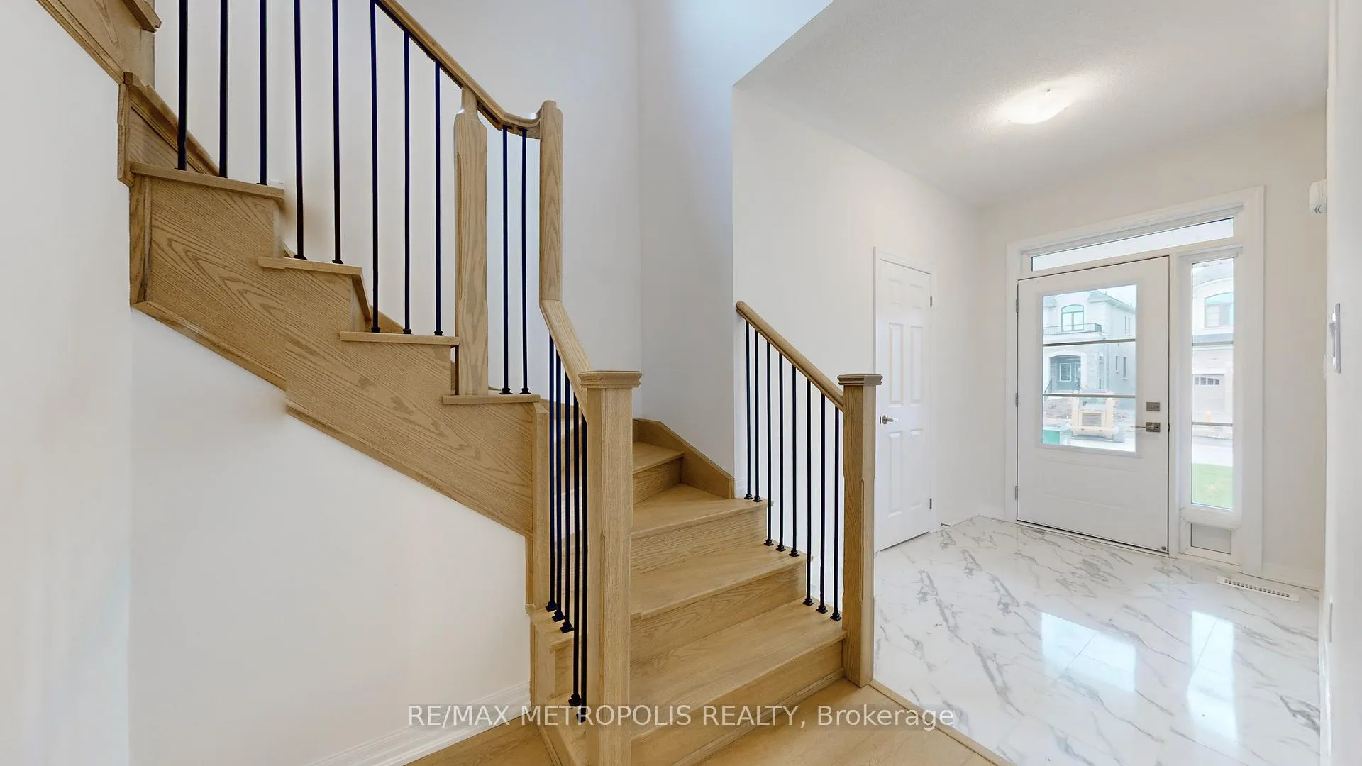 Photo 14 of 135 Flood Avenue, Clarington, Newcastle — HOMEH