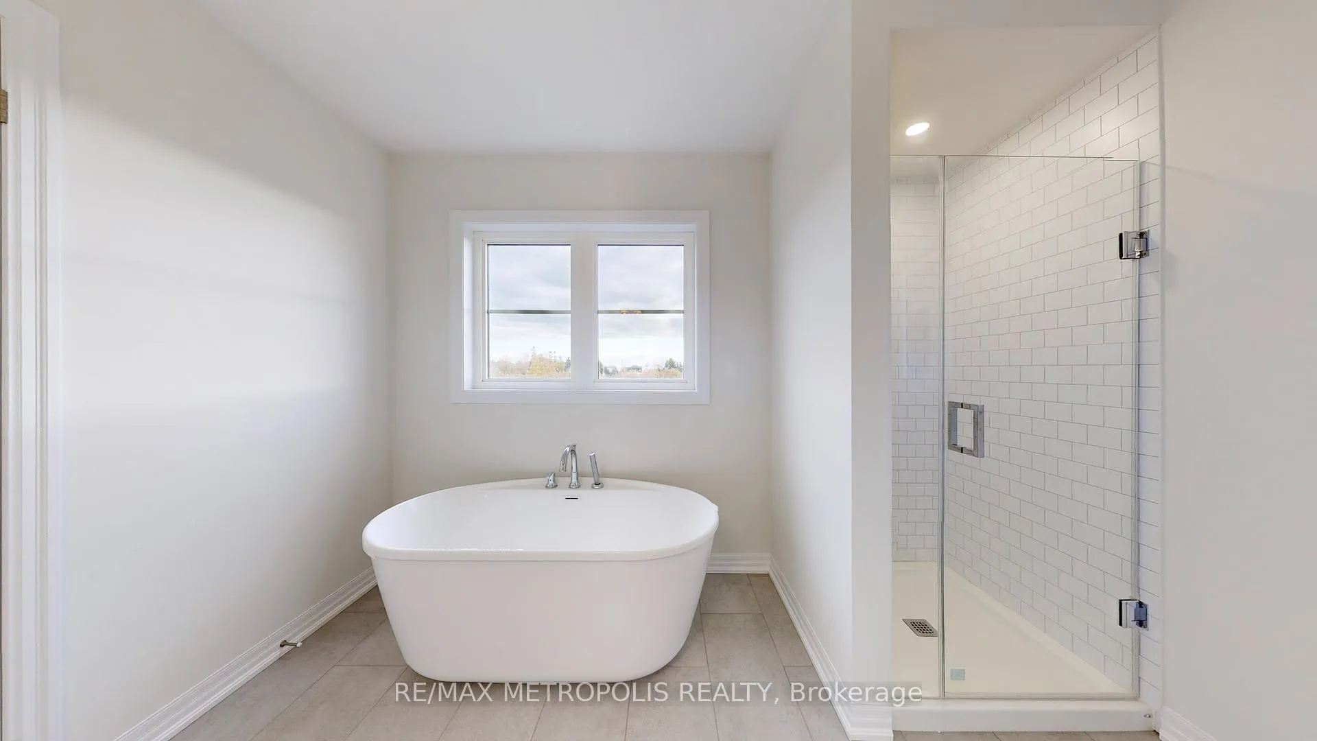 Photo 20 of 135 Flood Avenue, Clarington, Newcastle — HOMEH