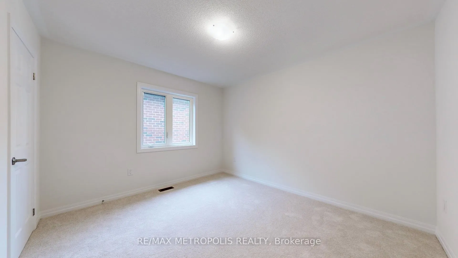 Photo 22 of 135 Flood Avenue, Clarington, Newcastle — HOMEH