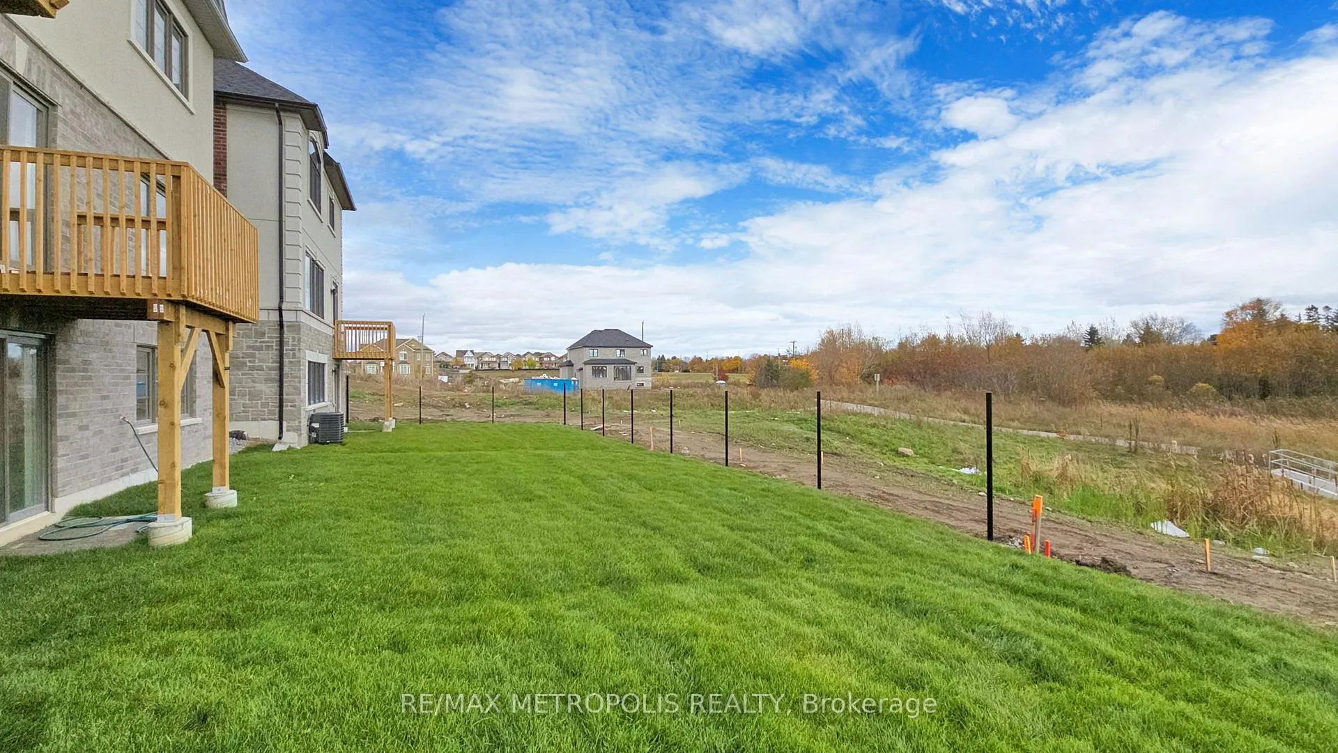 Photo 33 of 135 Flood Avenue, Clarington, Newcastle — HOMEH