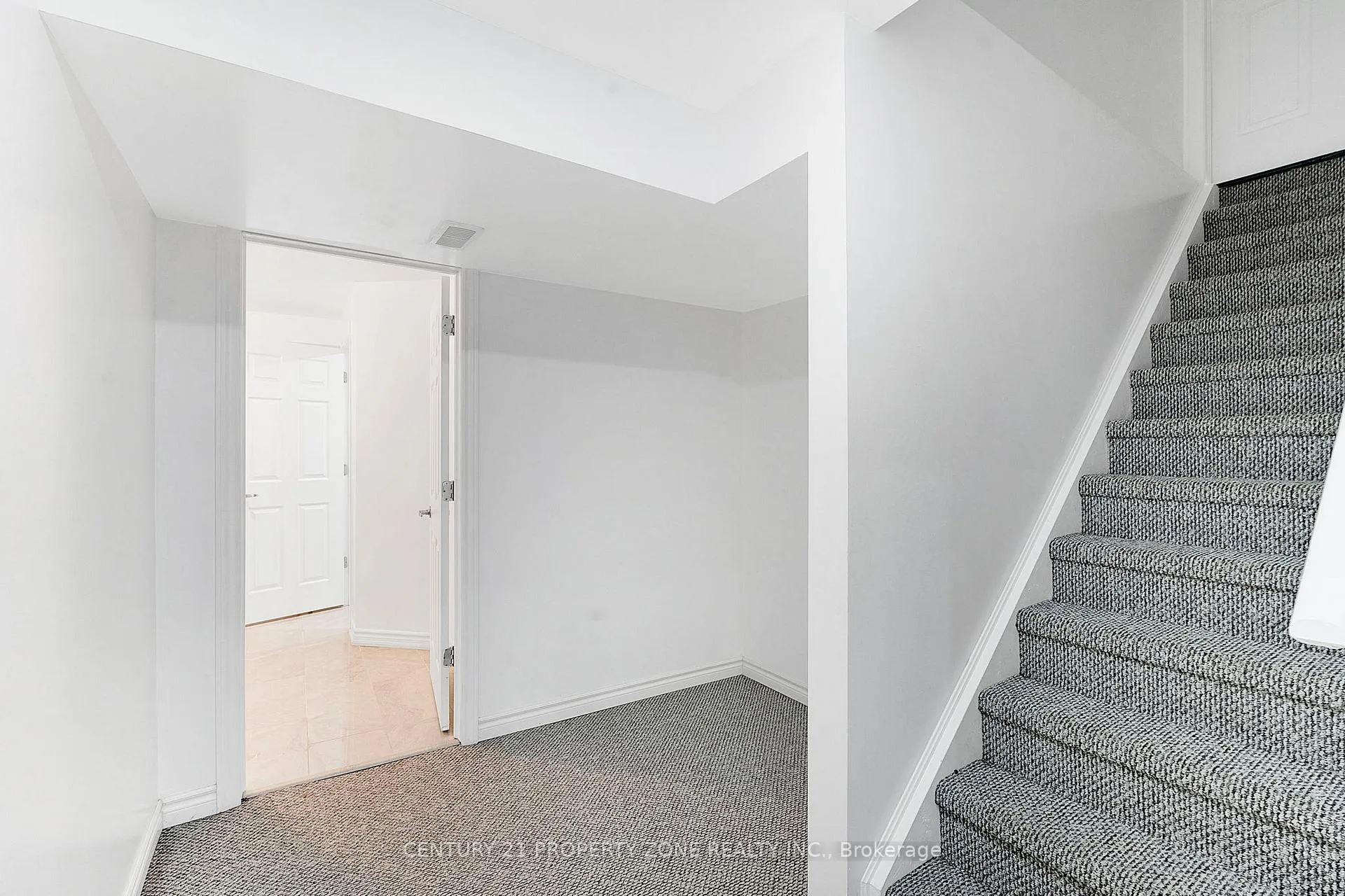Photo 30 of 937 Dice Way, Milton, Willmott — HOMEH