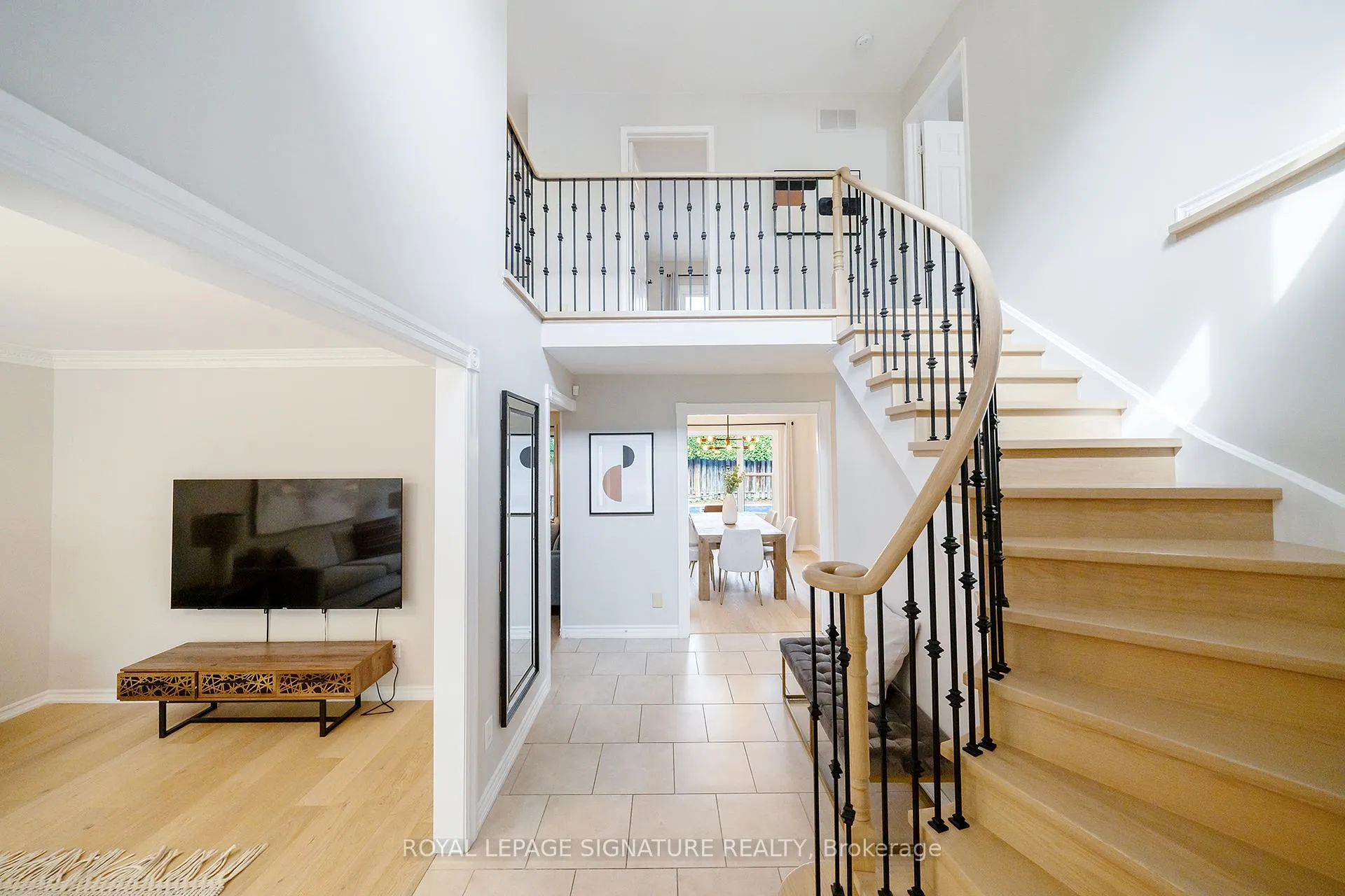 Photo 2 of 1239 Barnwood Square, Pickering, Liverpool — HOMEH
