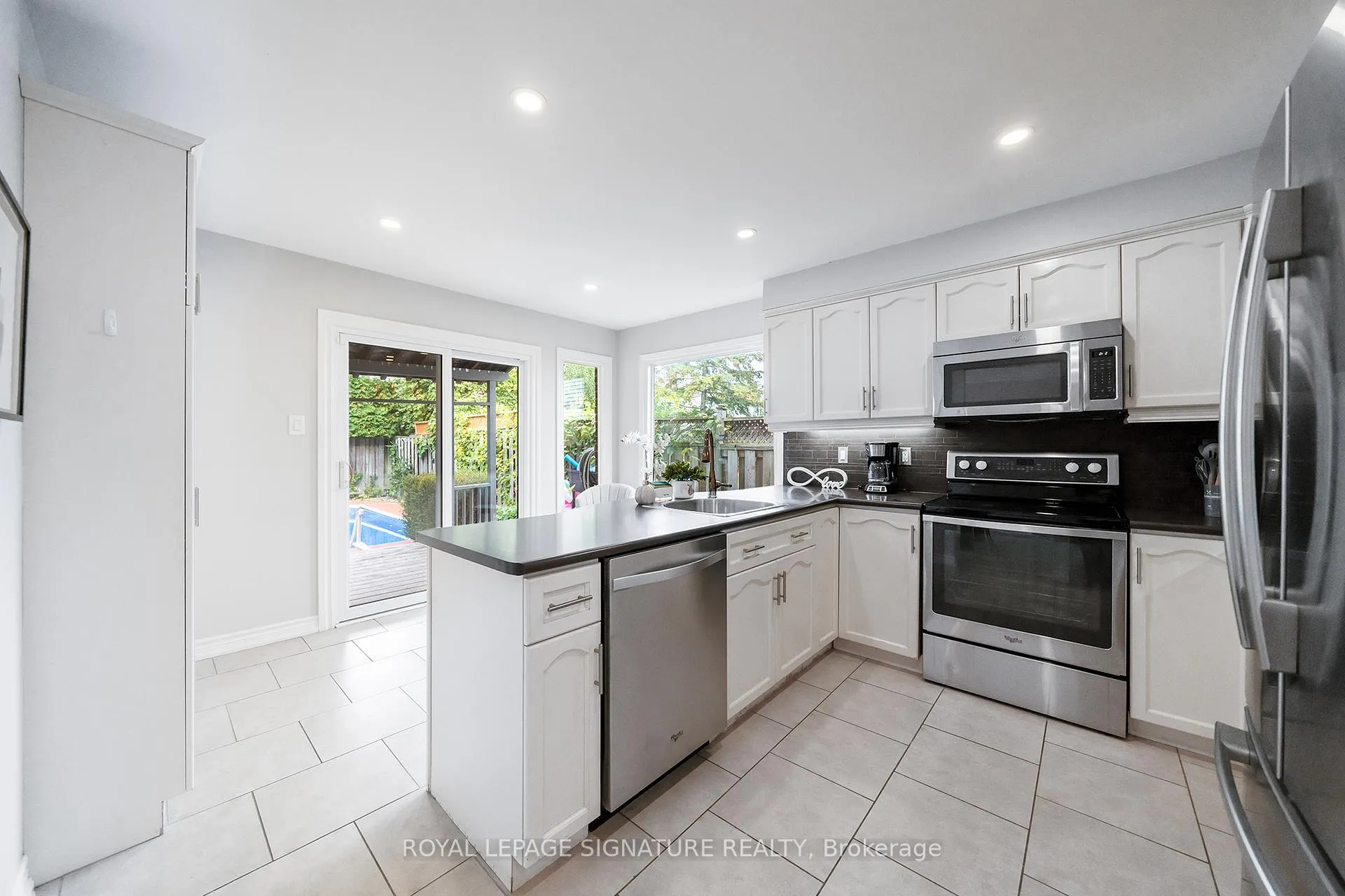 Photo 16 of 1239 Barnwood Square, Pickering, Liverpool — HOMEH