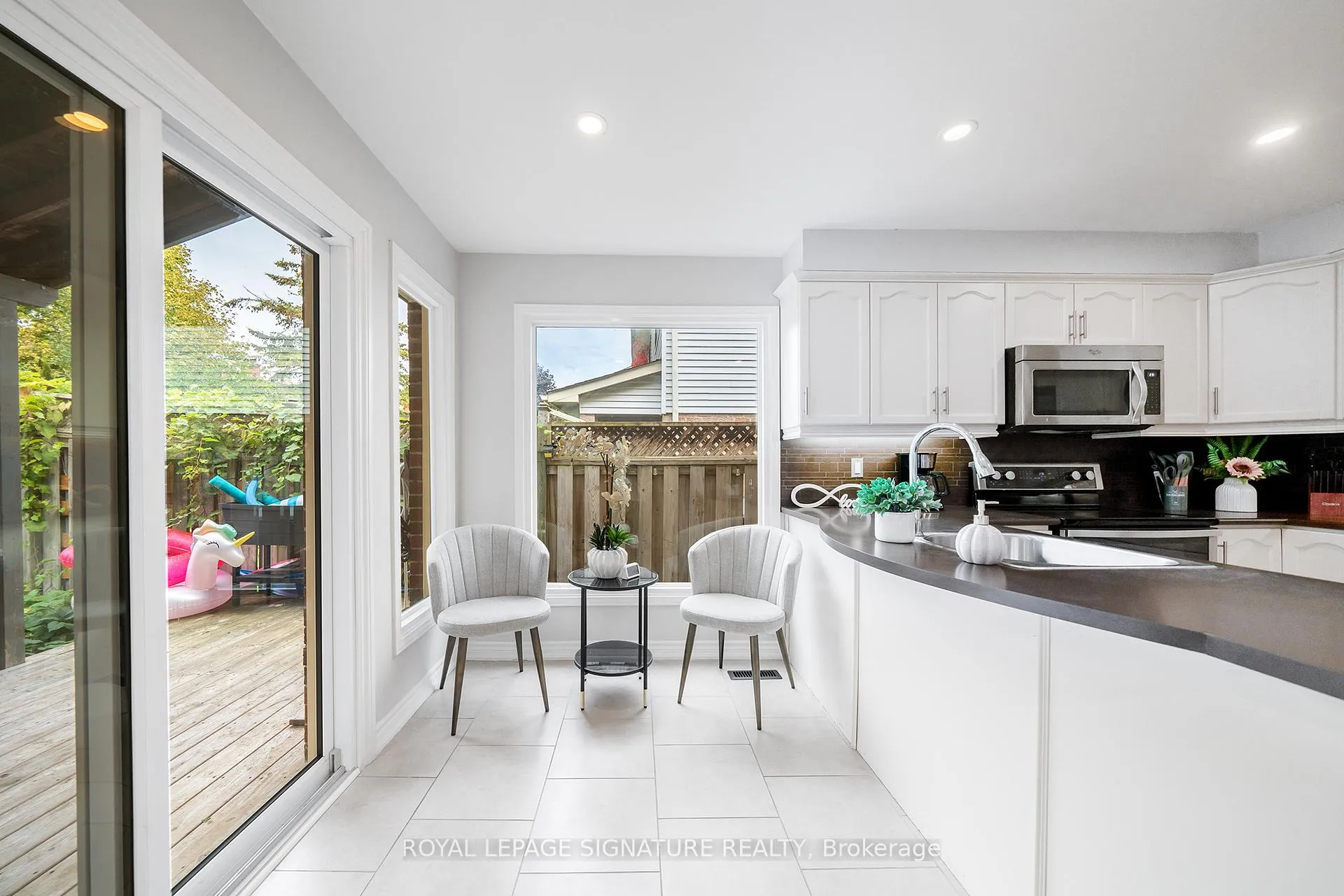 Photo 17 of 1239 Barnwood Square, Pickering, Liverpool — HOMEH
