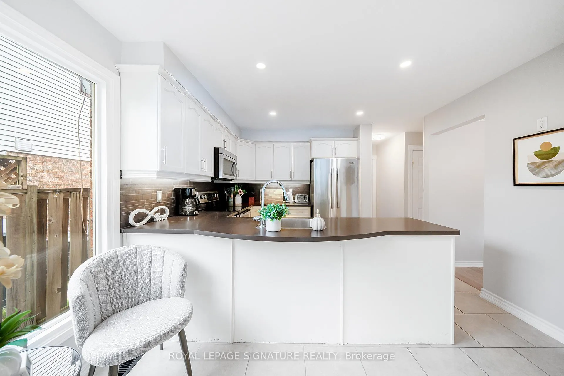 Photo 18 of 1239 Barnwood Square, Pickering, Liverpool — HOMEH