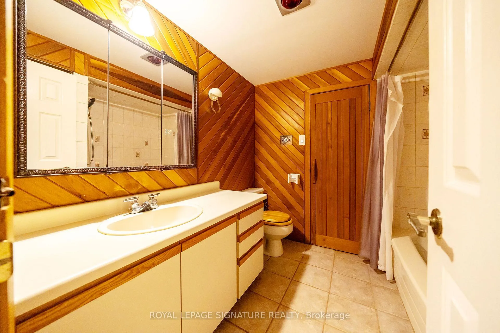 Photo 35 of 1239 Barnwood Square, Pickering, Liverpool — HOMEH
