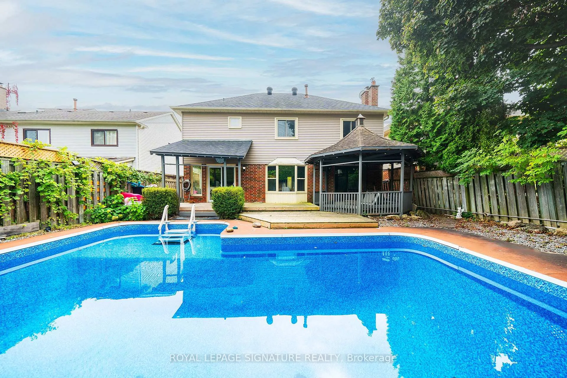 Photo 39 of 1239 Barnwood Square, Pickering, Liverpool — HOMEH