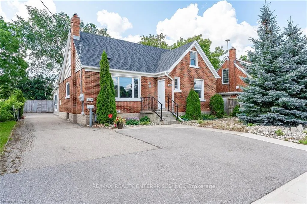 Front of Unit Main, 557 Stirling Avenue S