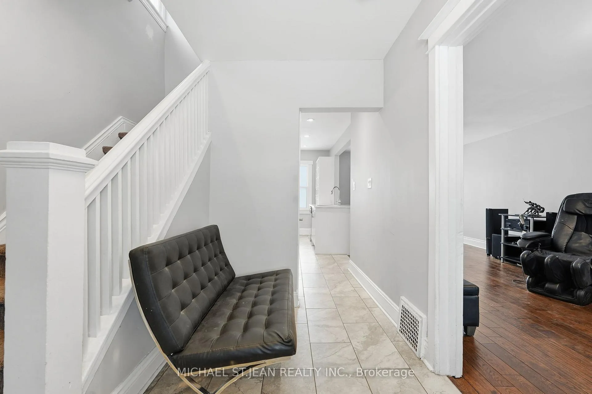 Photo 5 of 34 Balsam Avenue N, Hamilton, Stipley — HOMEH