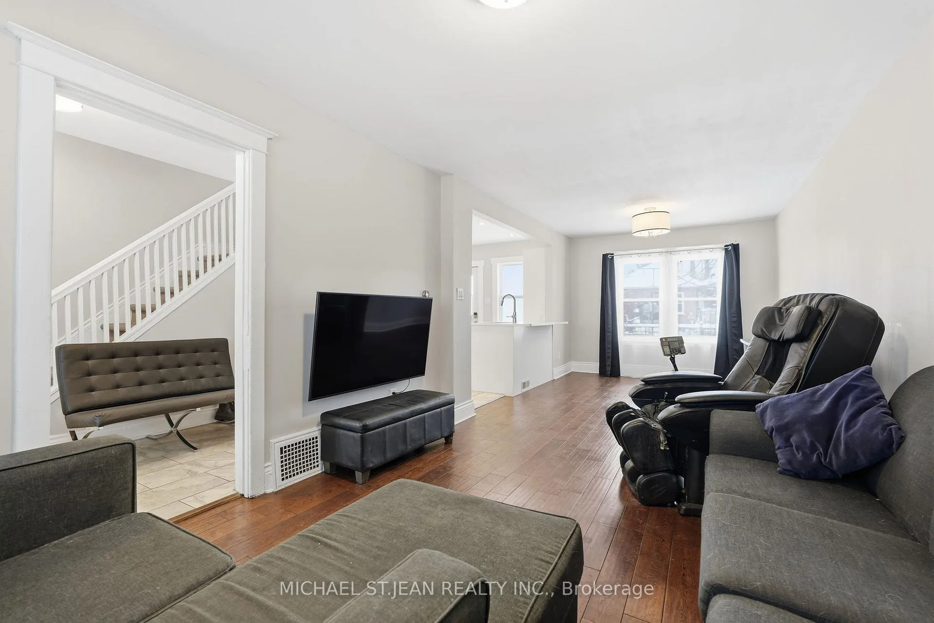Photo 10 of 34 Balsam Avenue N, Hamilton, Stipley — HOMEH