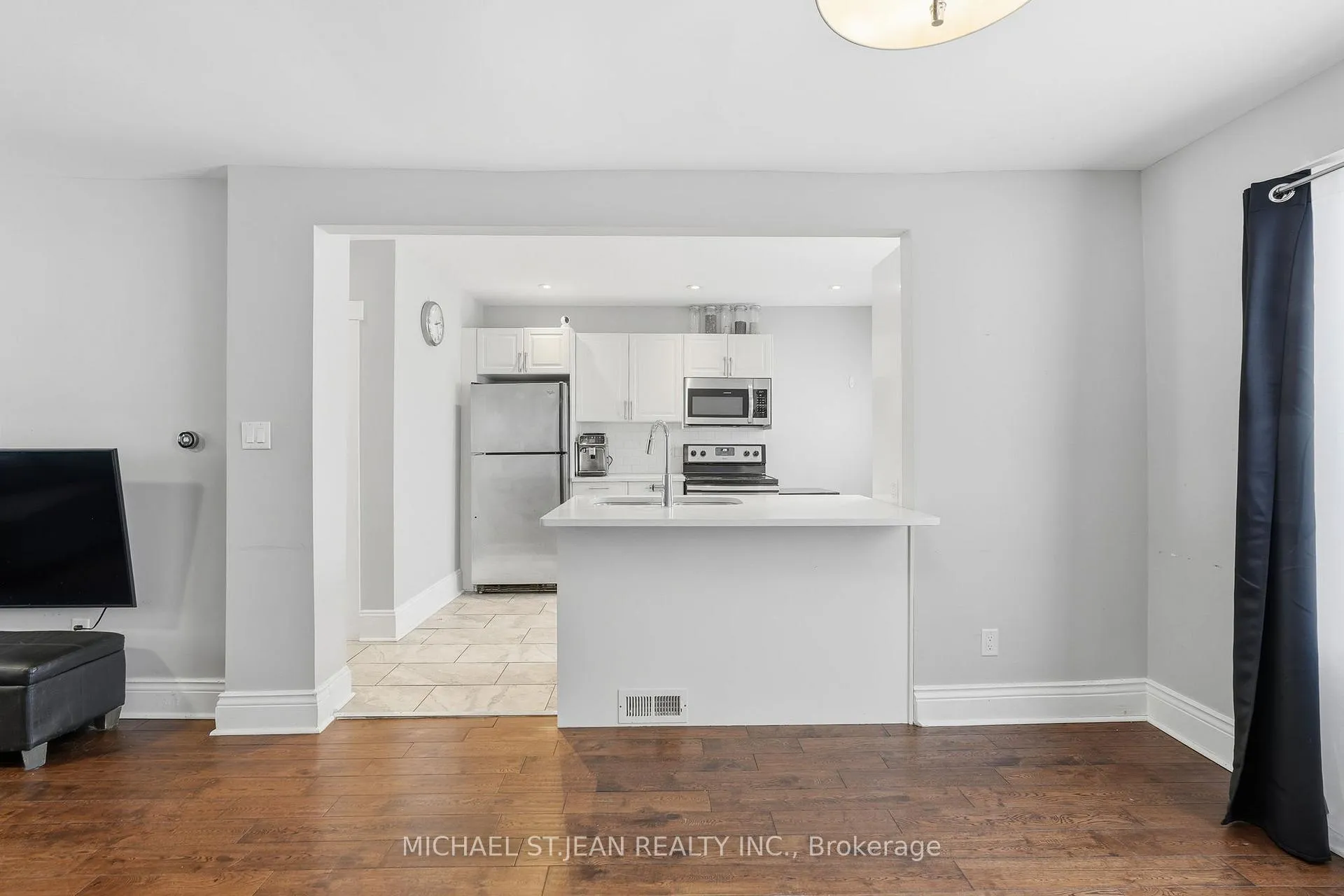 Photo 14 of 34 Balsam Avenue N, Hamilton, Stipley — HOMEH