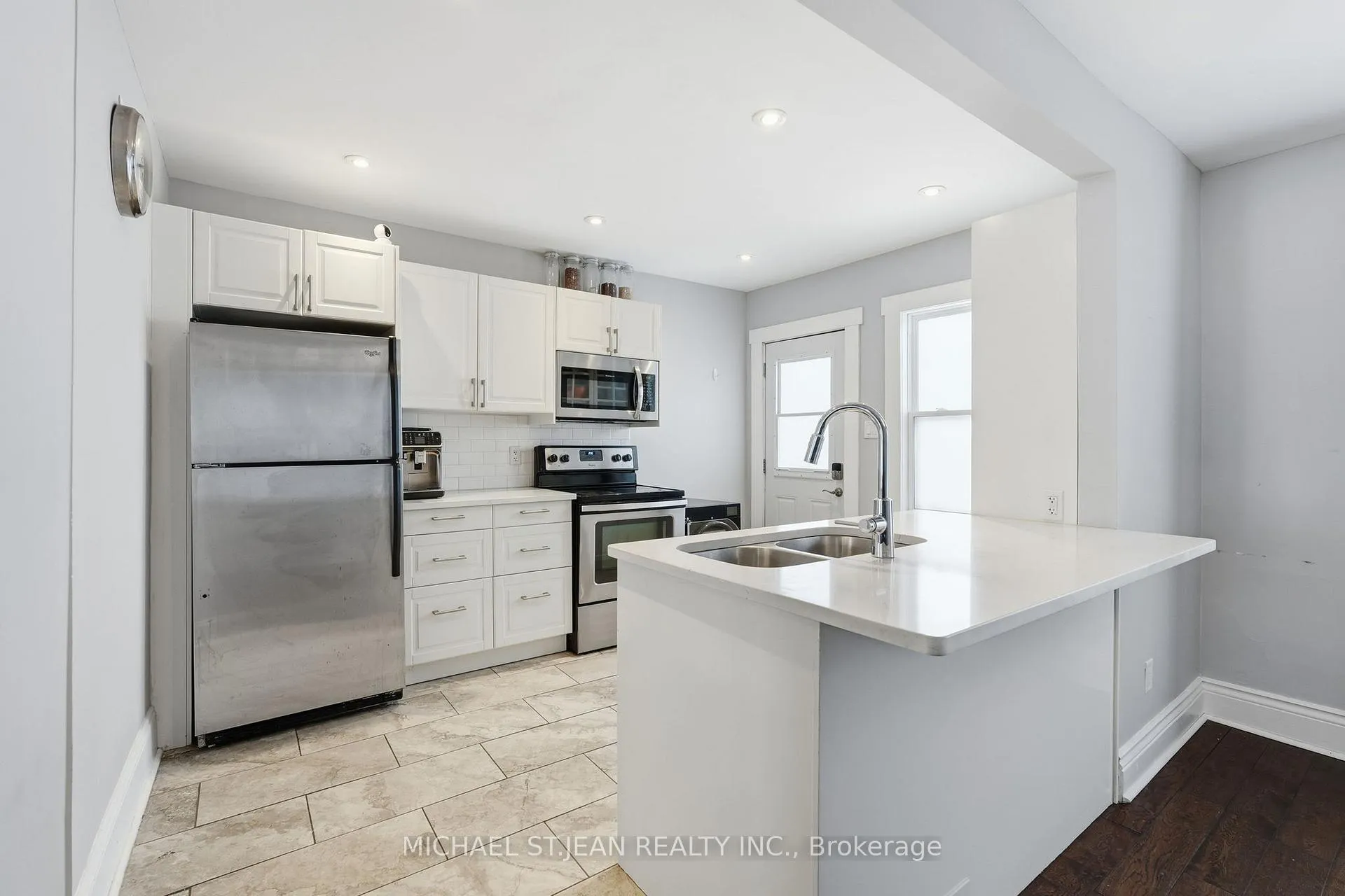 Photo 15 of 34 Balsam Avenue N, Hamilton, Stipley — HOMEH