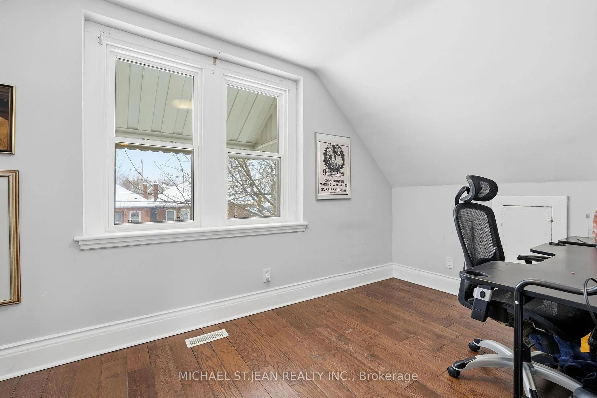 Photo 29 of 34 Balsam Avenue N, Hamilton, Stipley — HOMEH