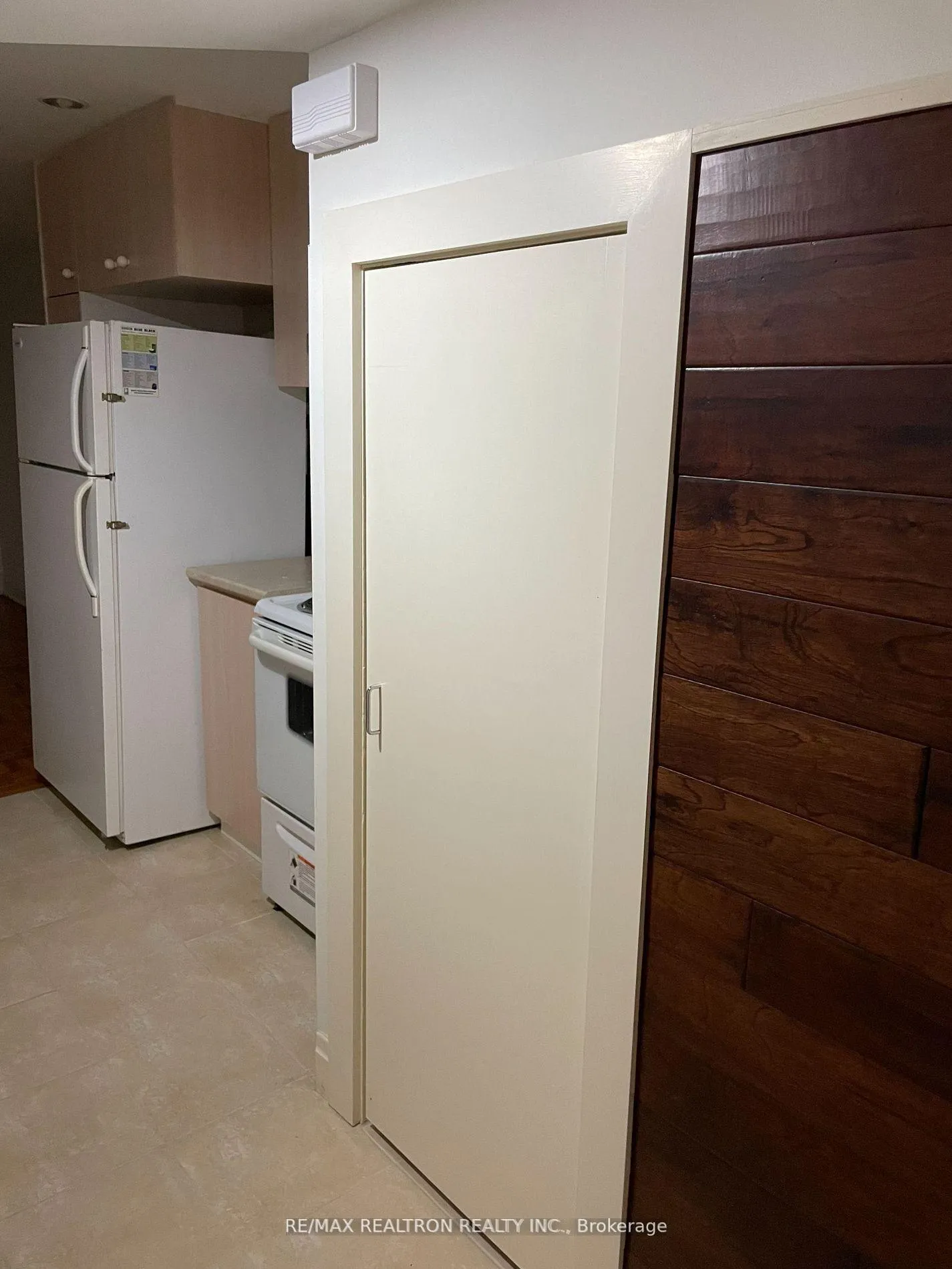 Photo 16 of Unit Bsmt, 1362 Everton Street, Pickering, Liverpool — HOMEH