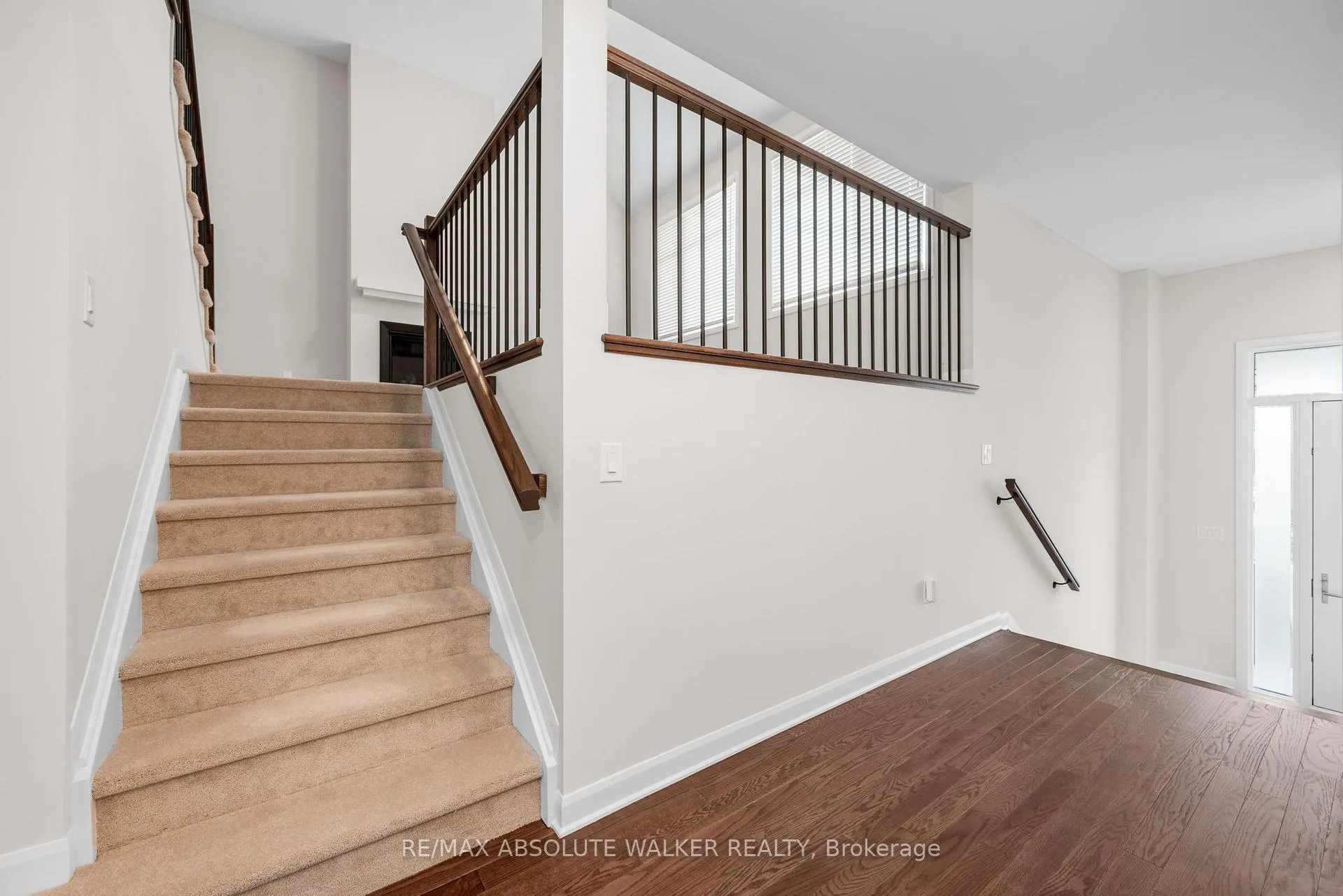Photo 2 of 529 Anchor Circle, Ottawa, Mahogany Community — HOMEH