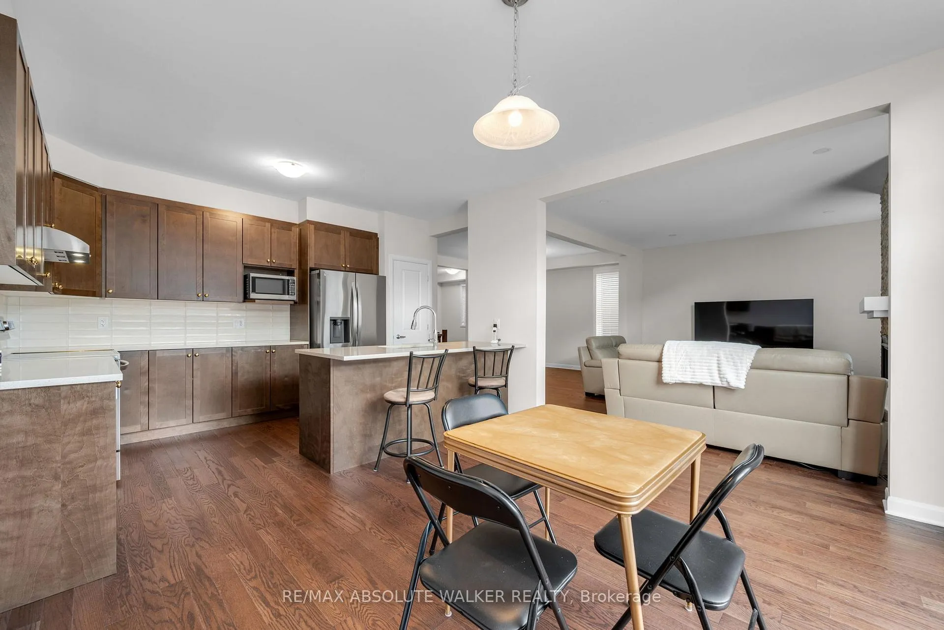 Photo 12 of 529 Anchor Circle, Ottawa, Mahogany Community — HOMEH