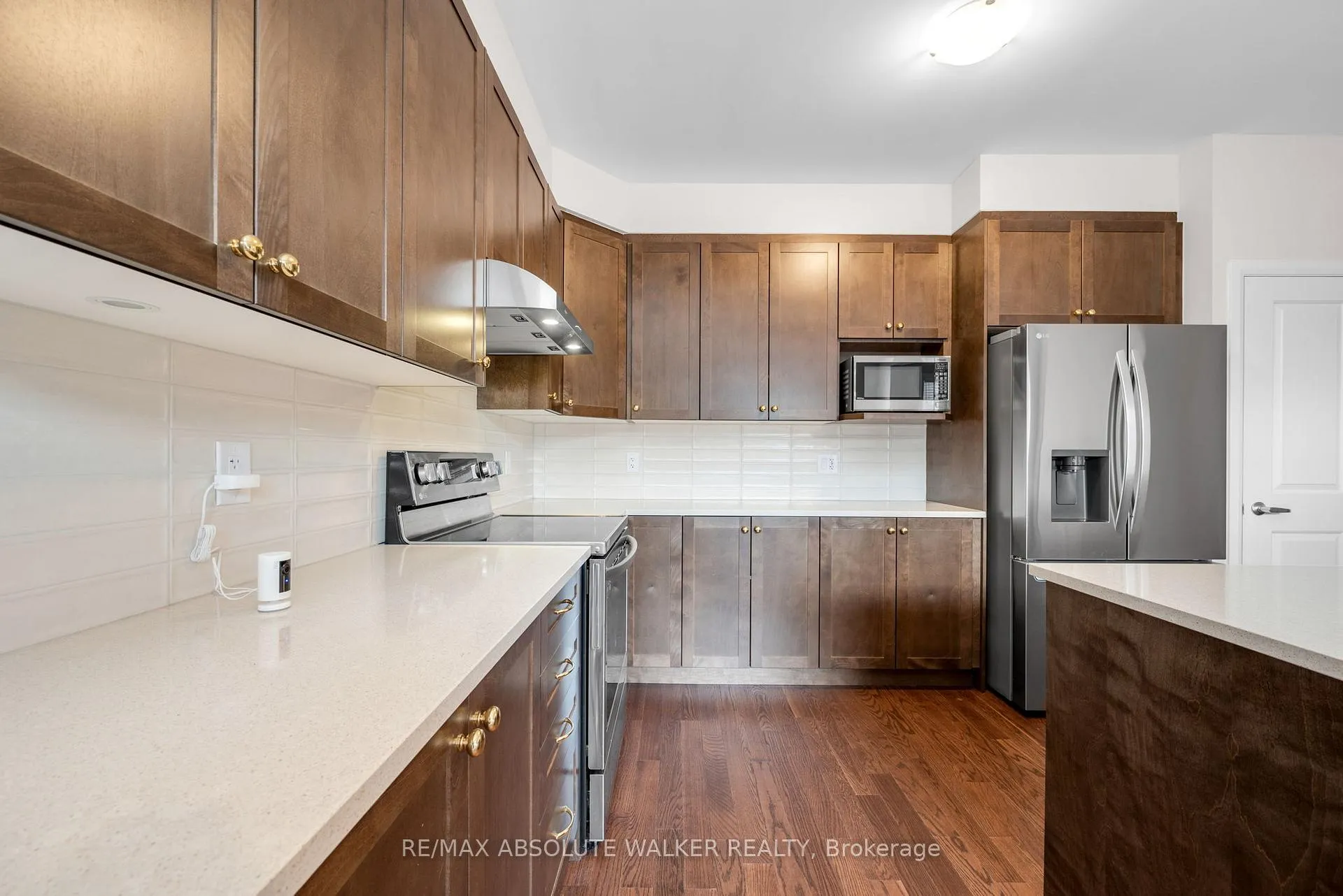 Photo 14 of 529 Anchor Circle, Ottawa, Mahogany Community — HOMEH