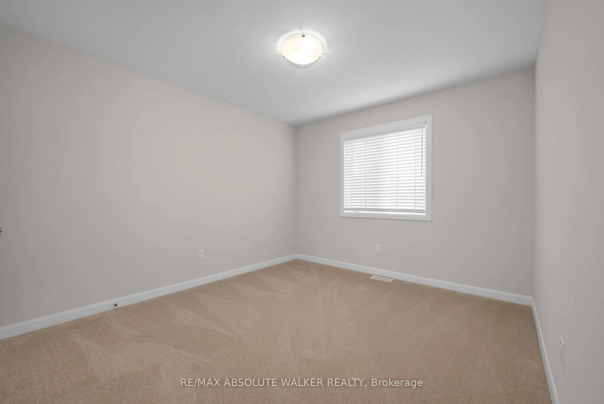Photo 29 of 529 Anchor Circle, Ottawa, Mahogany Community — HOMEH