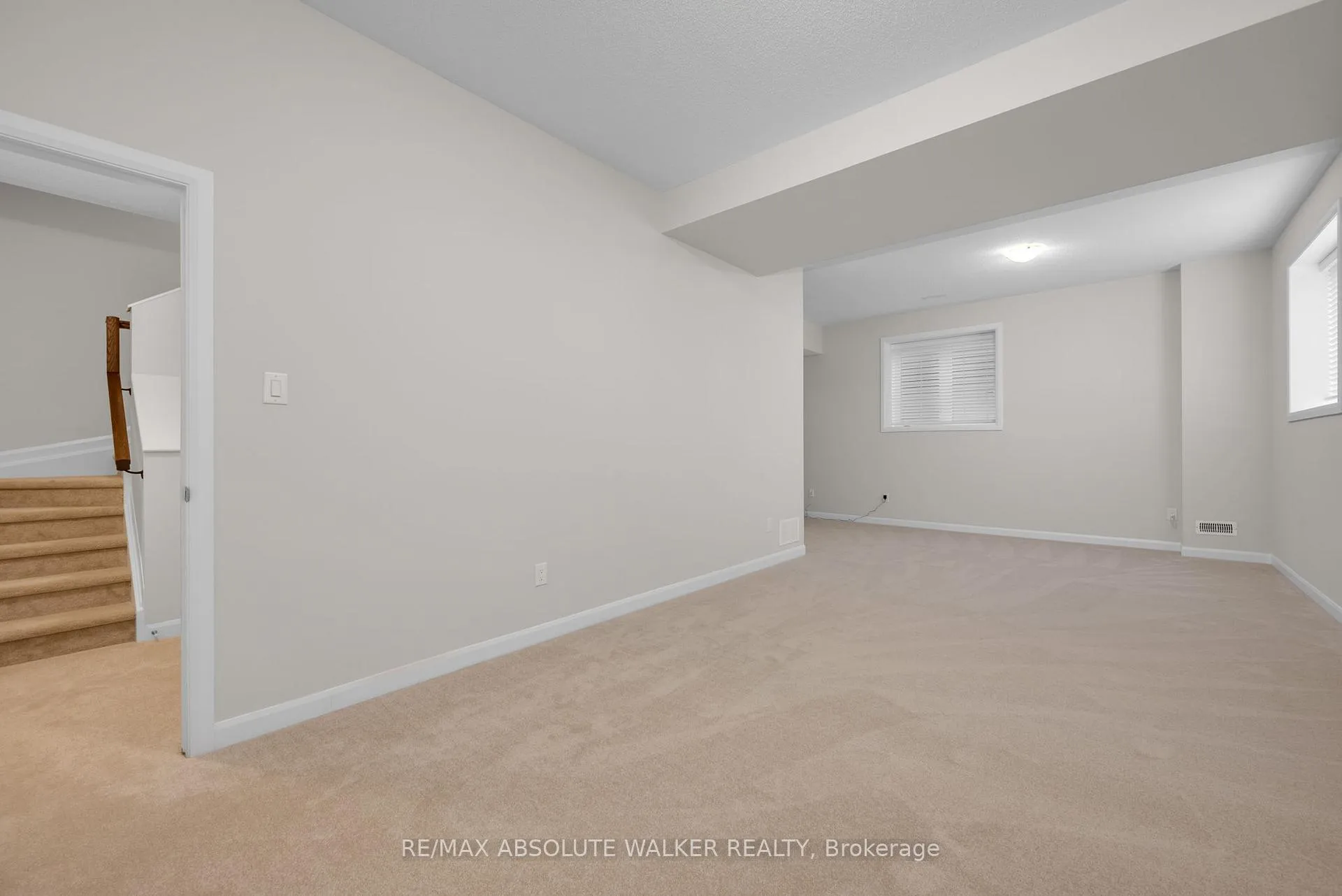 Photo 37 of 529 Anchor Circle, Ottawa, Mahogany Community — HOMEH