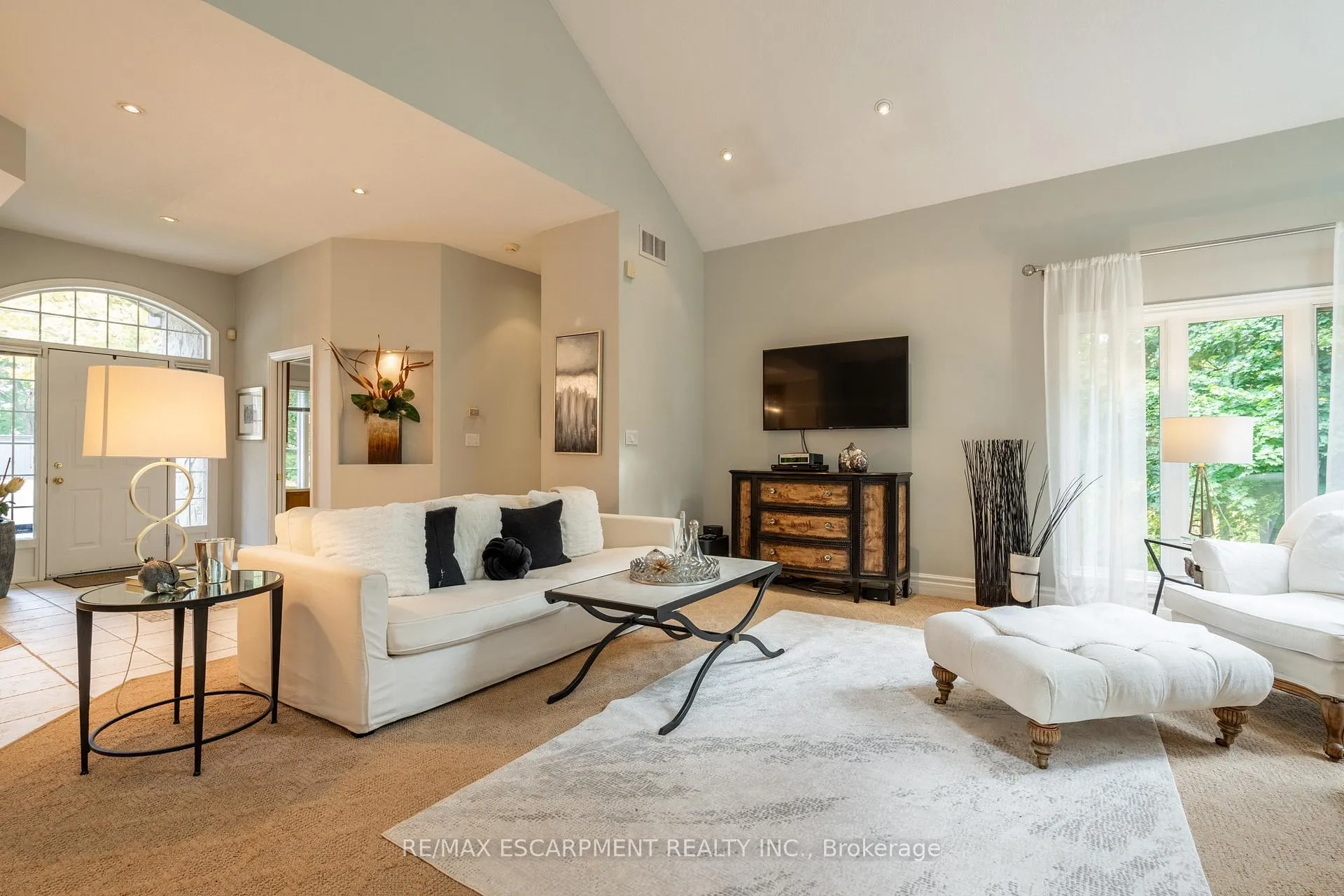 Photo 9 of 64 Nelson Street, Hamilton, Waterdown — HOMEH