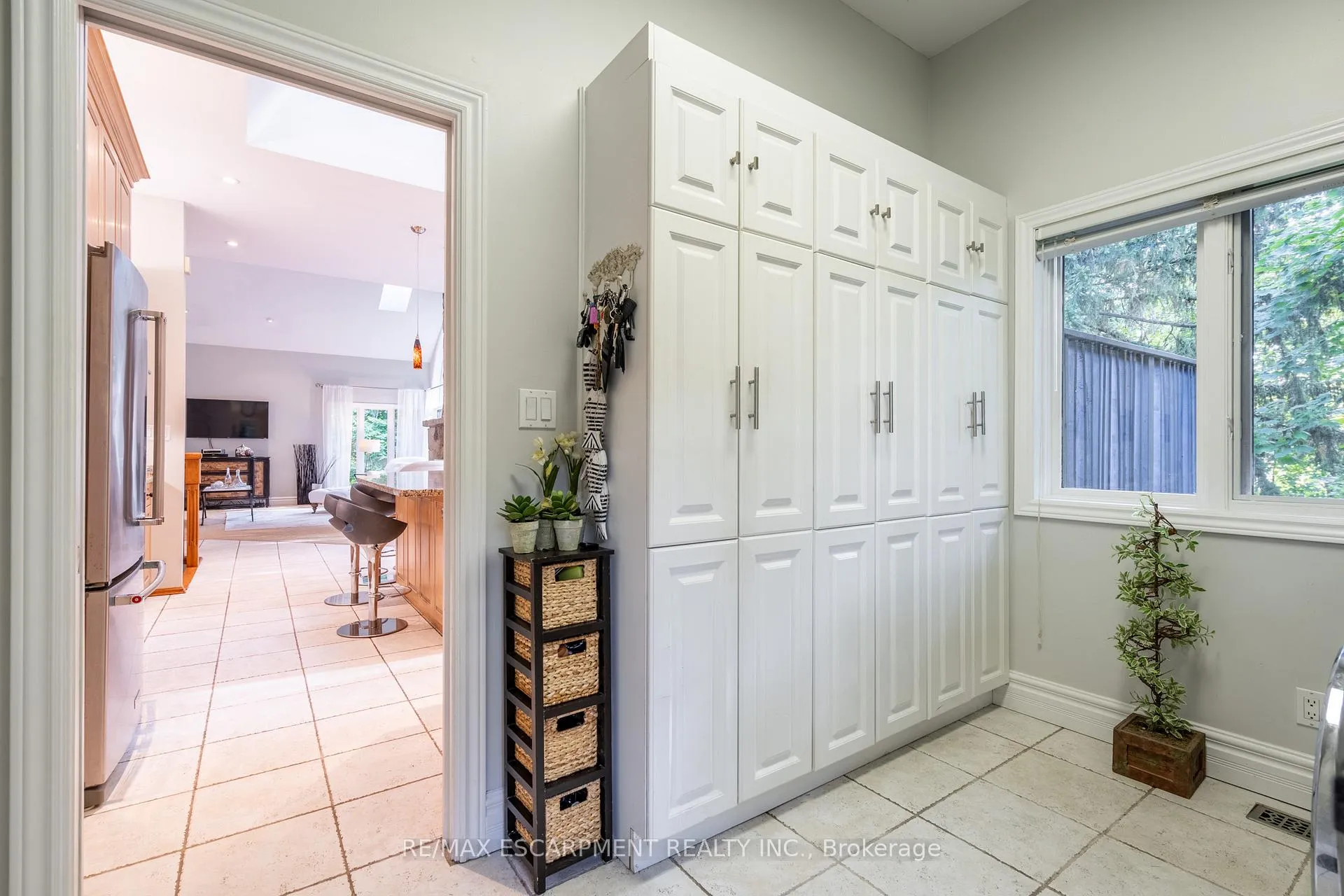 Photo 14 of 64 Nelson Street, Hamilton, Waterdown — HOMEH