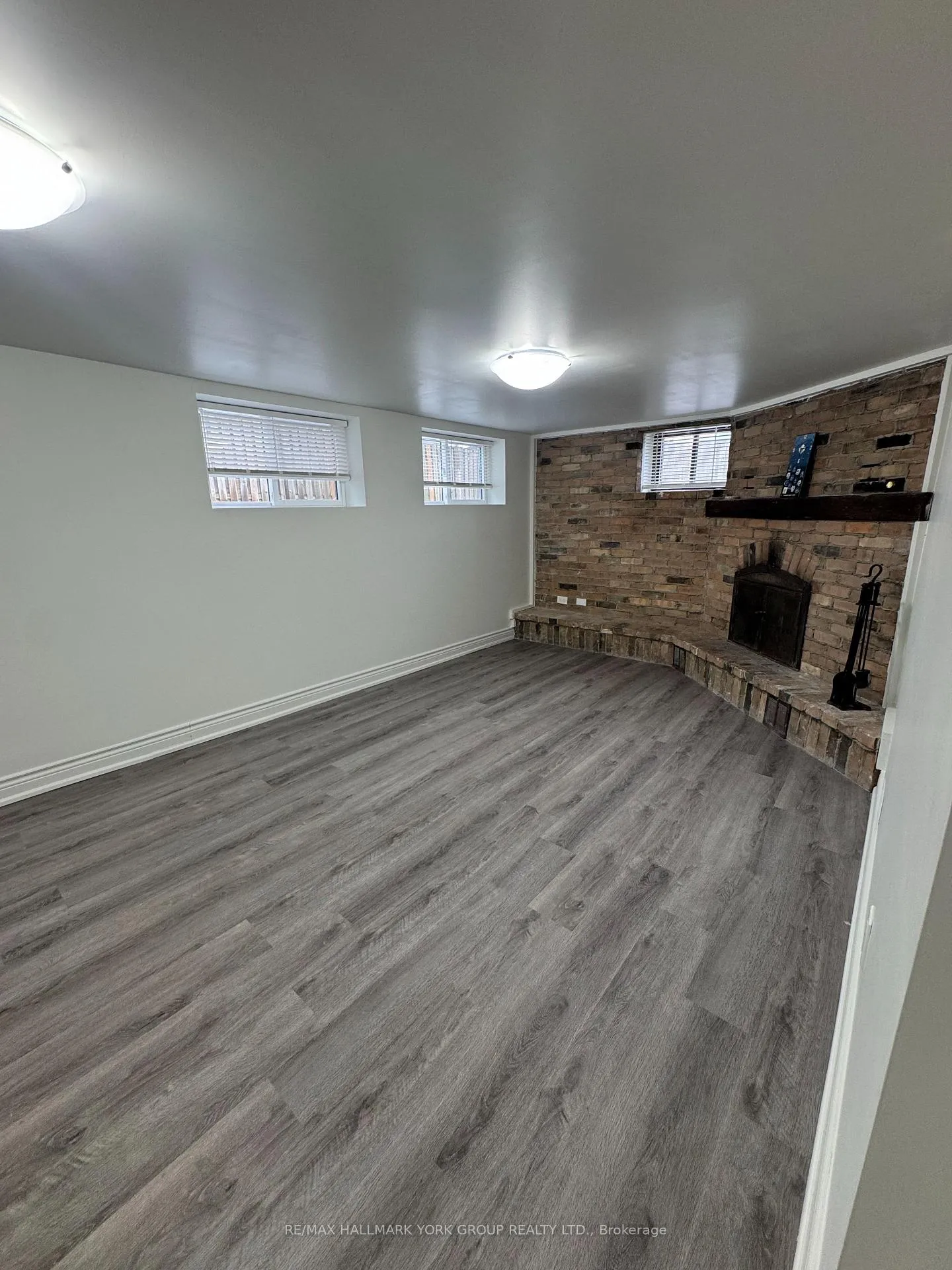 Photo 2 of Unit Lower Unit, 856 Krosno Boulevard, Pickering, Bay Ridges — HOMEH