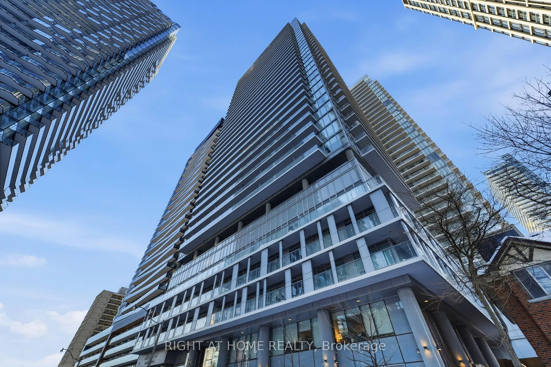 Photo 1 of Unit 2112 Nt, 99 Broadway Avenue, Toronto, Mount Pleasant West — HOMEH