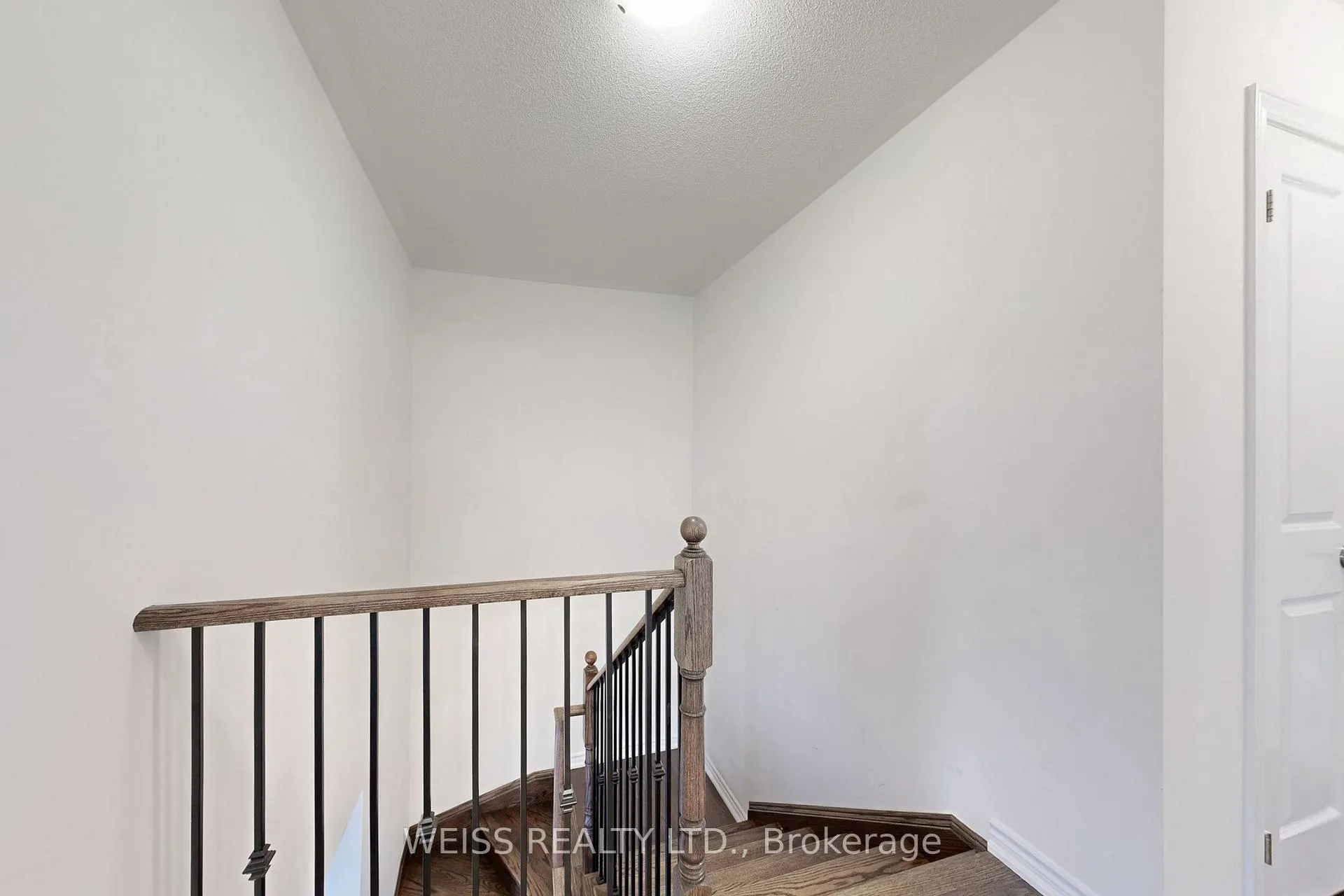 Photo 16 of 6729 Thickson Road N, Whitby, Brooklin — HOMEH