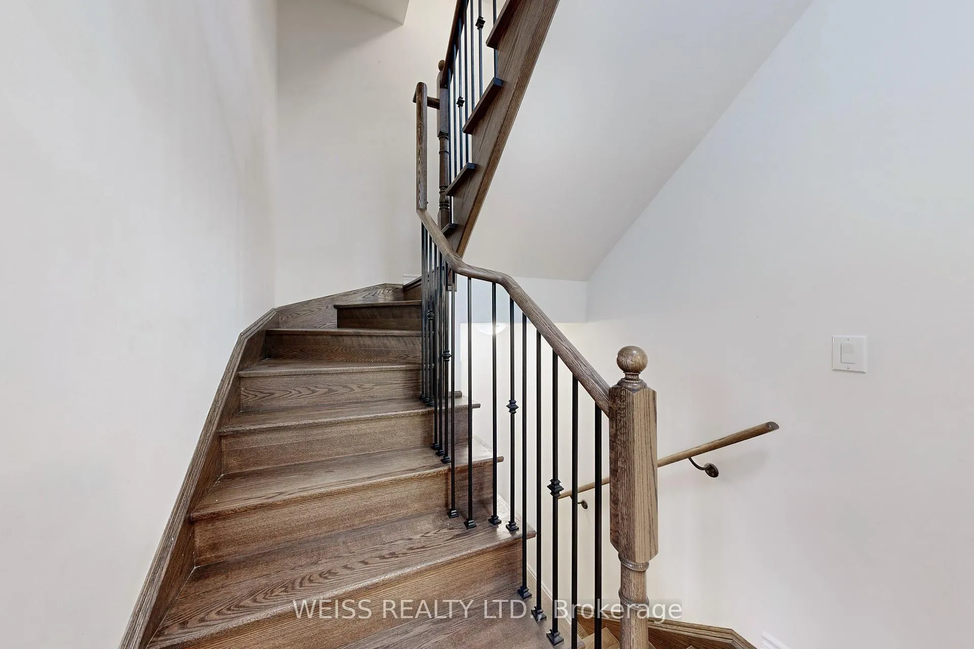 Photo 35 of 6729 Thickson Road N, Whitby, Brooklin — HOMEH