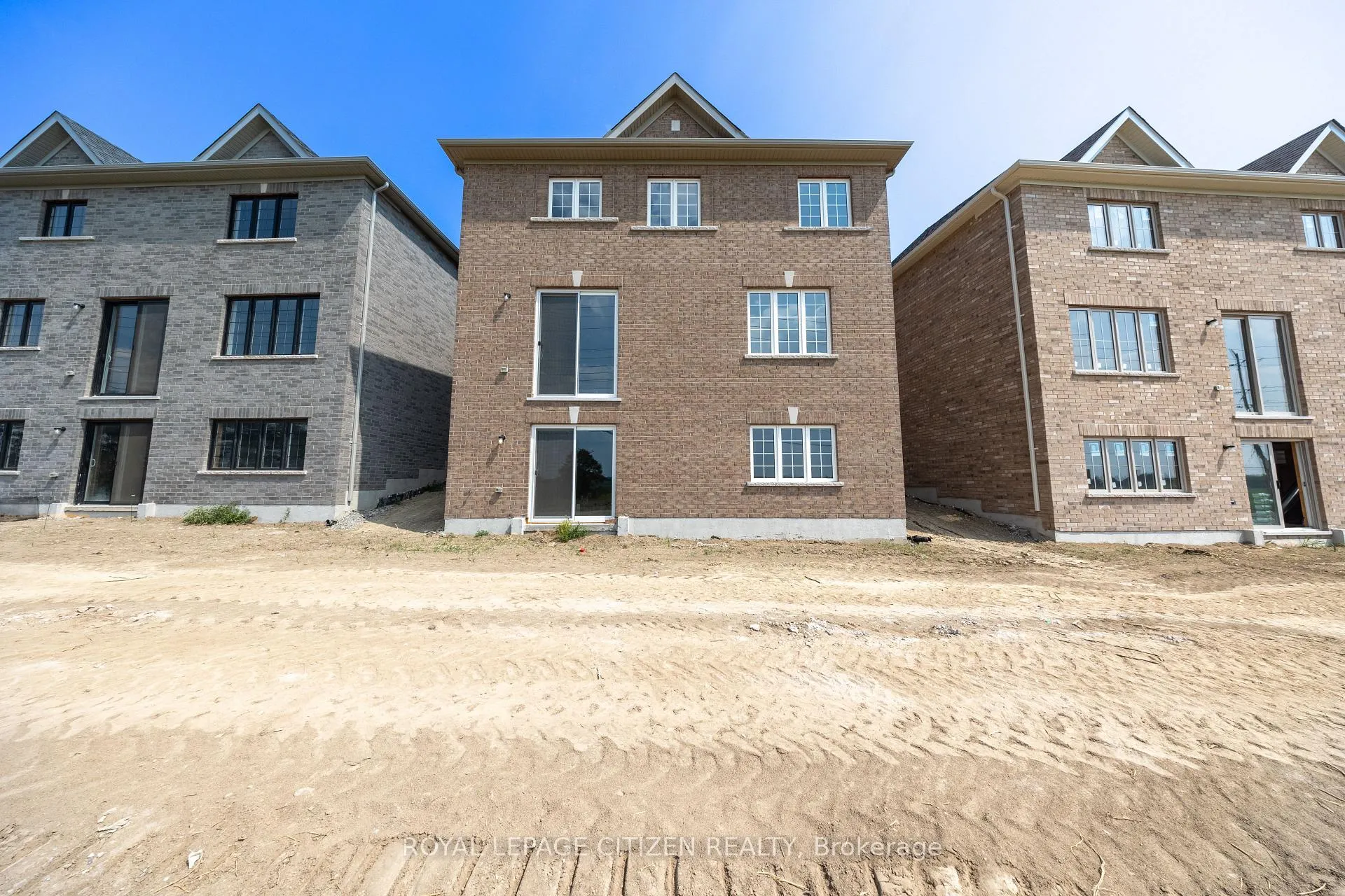 Photo 7 of 69 Fenn Crescent, New Tecumseth, Alliston — HOMEH