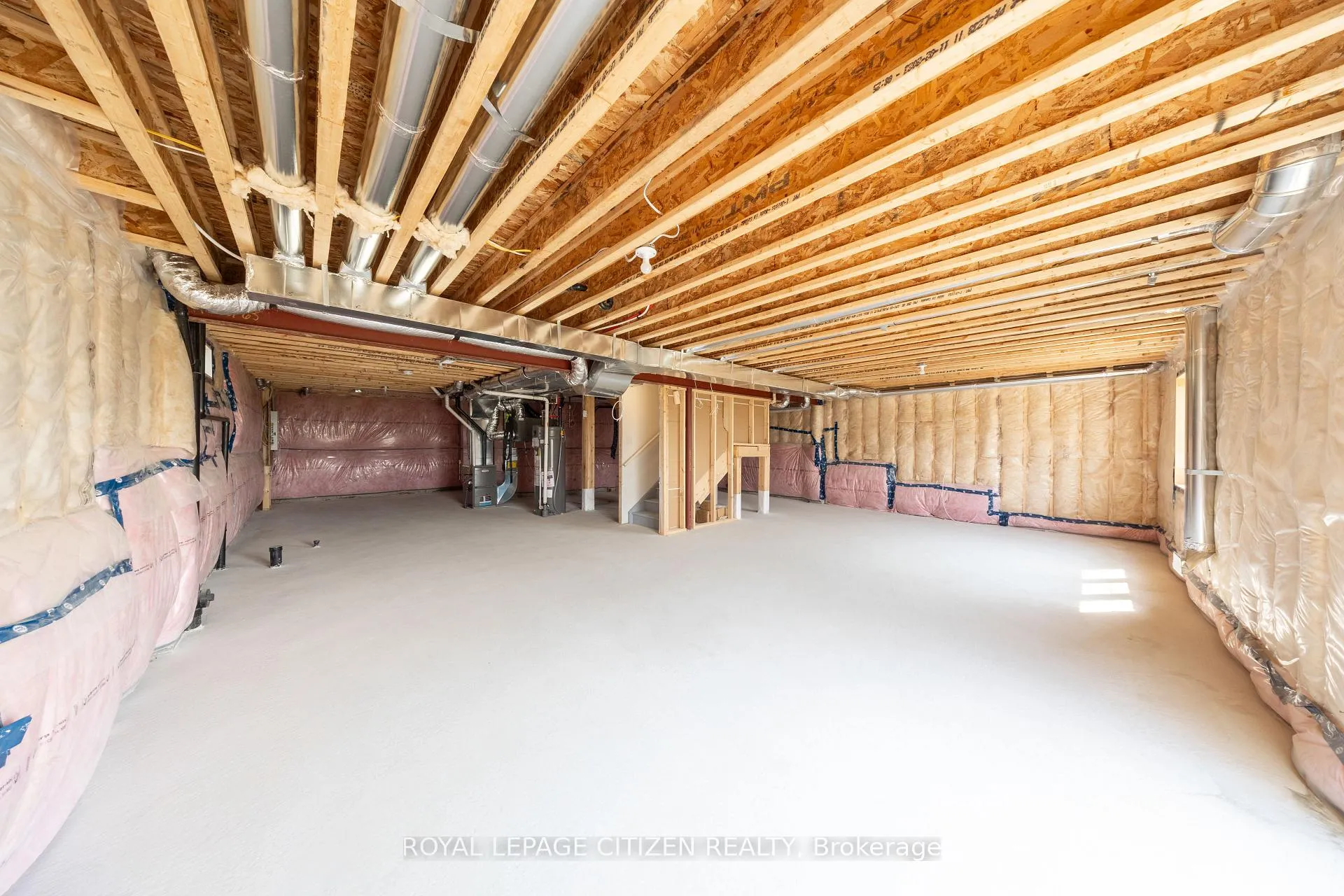 Photo 32 of 69 Fenn Crescent, New Tecumseth, Alliston — HOMEH