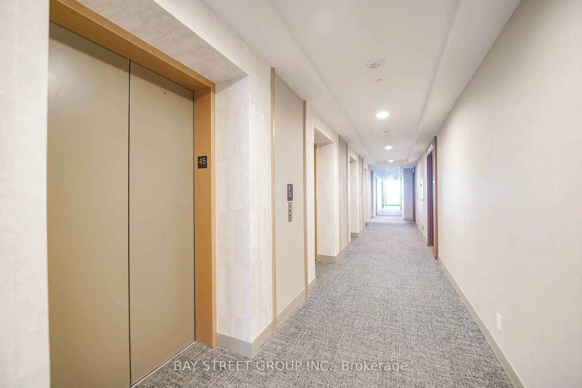 Photo 5 of Unit 4512, 1000 Portage Parkway, Vaughan, Vaughan Corporate Centre — HOMEH