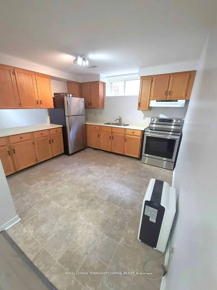 Photo 6 of Unit Lower, 98 Buchanan Street, Barrie, Grove East — HOMEH