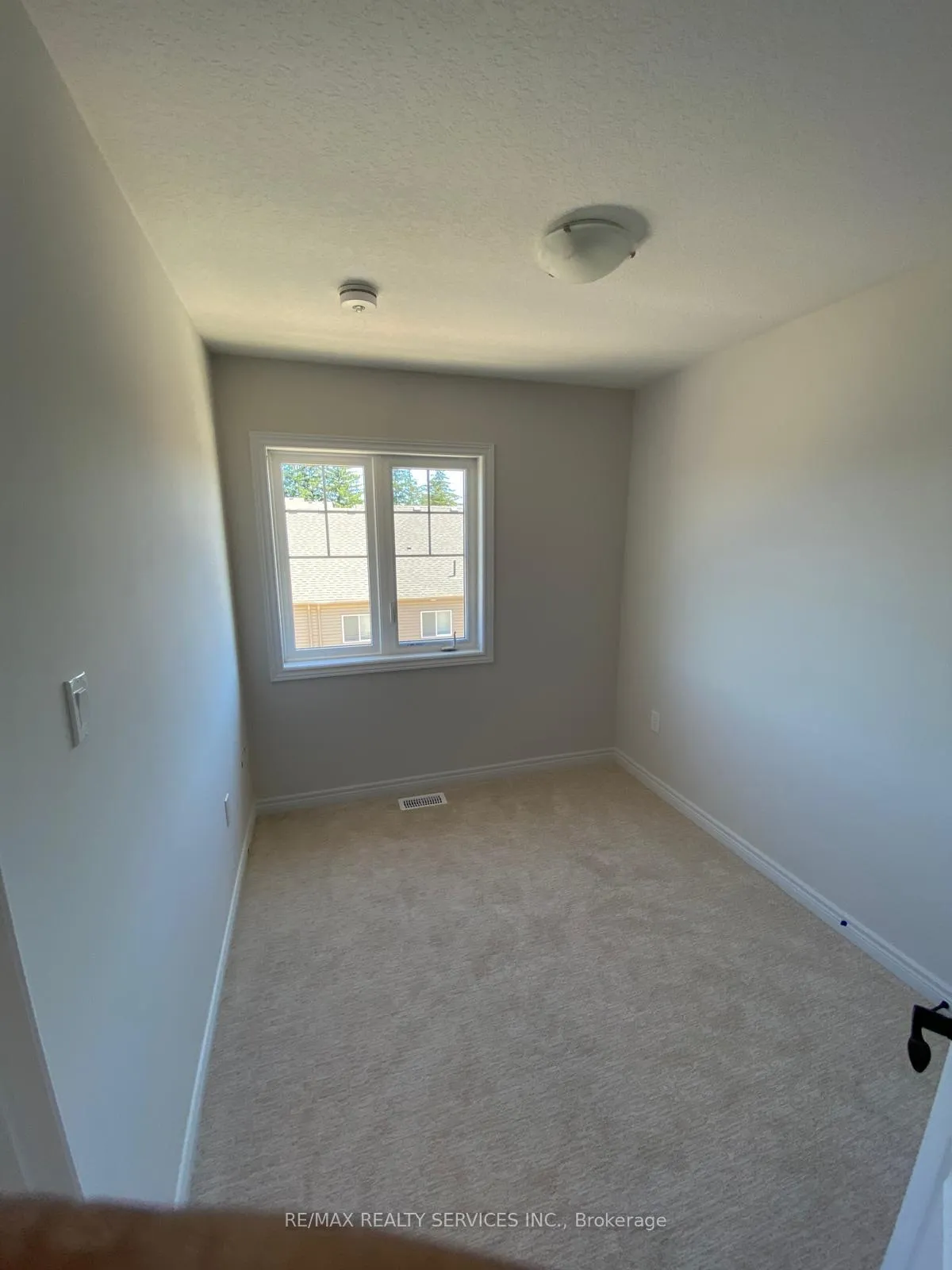 Photo 16 of 6 Marr Lane, Hamilton, Ancaster — HOMEH