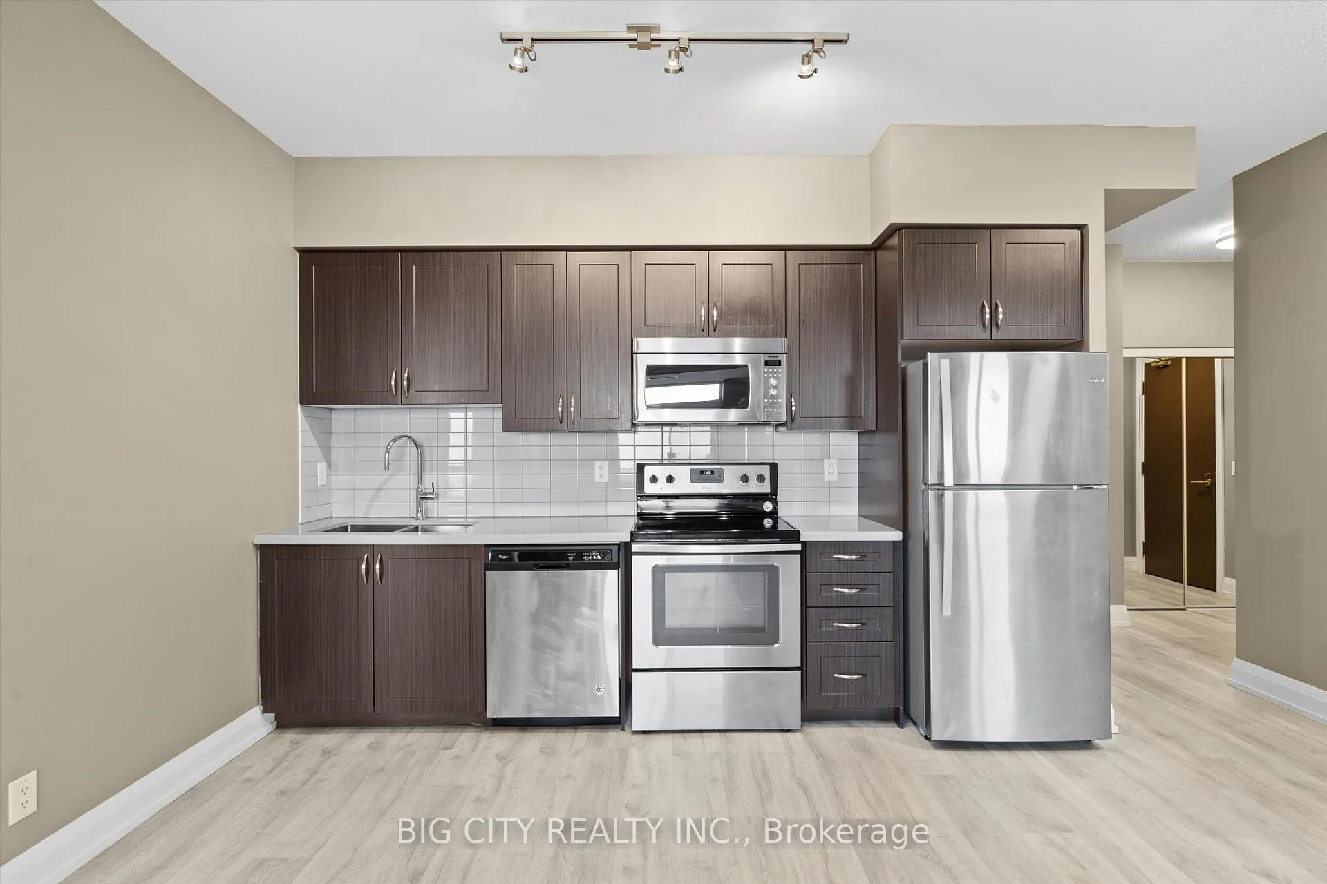 Photo 5 of Unit 2210, 7890 Bathurst Street, Vaughan, Beverley Glen — HOMEH