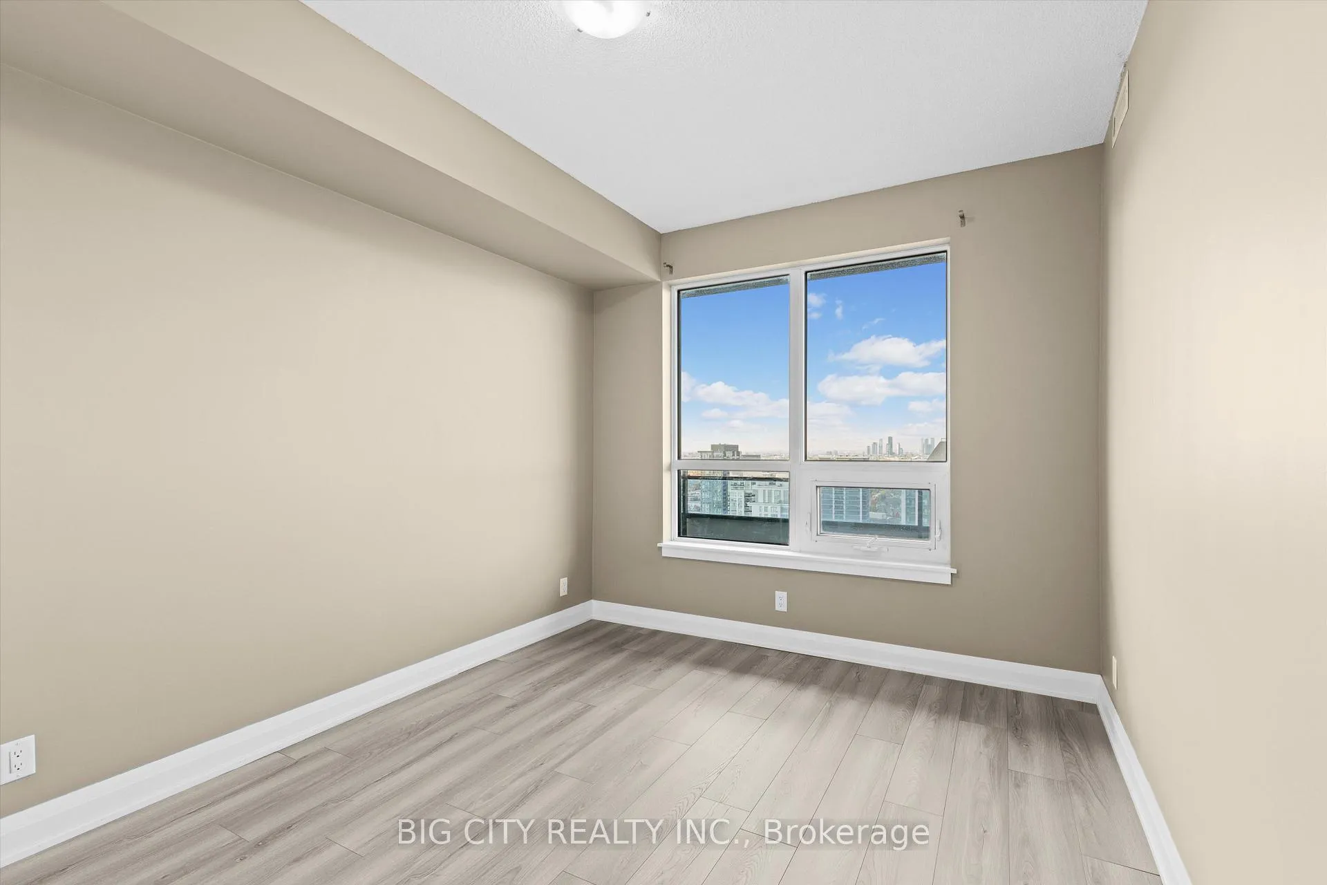 Photo 14 of Unit 2210, 7890 Bathurst Street, Vaughan, Beverley Glen — HOMEH