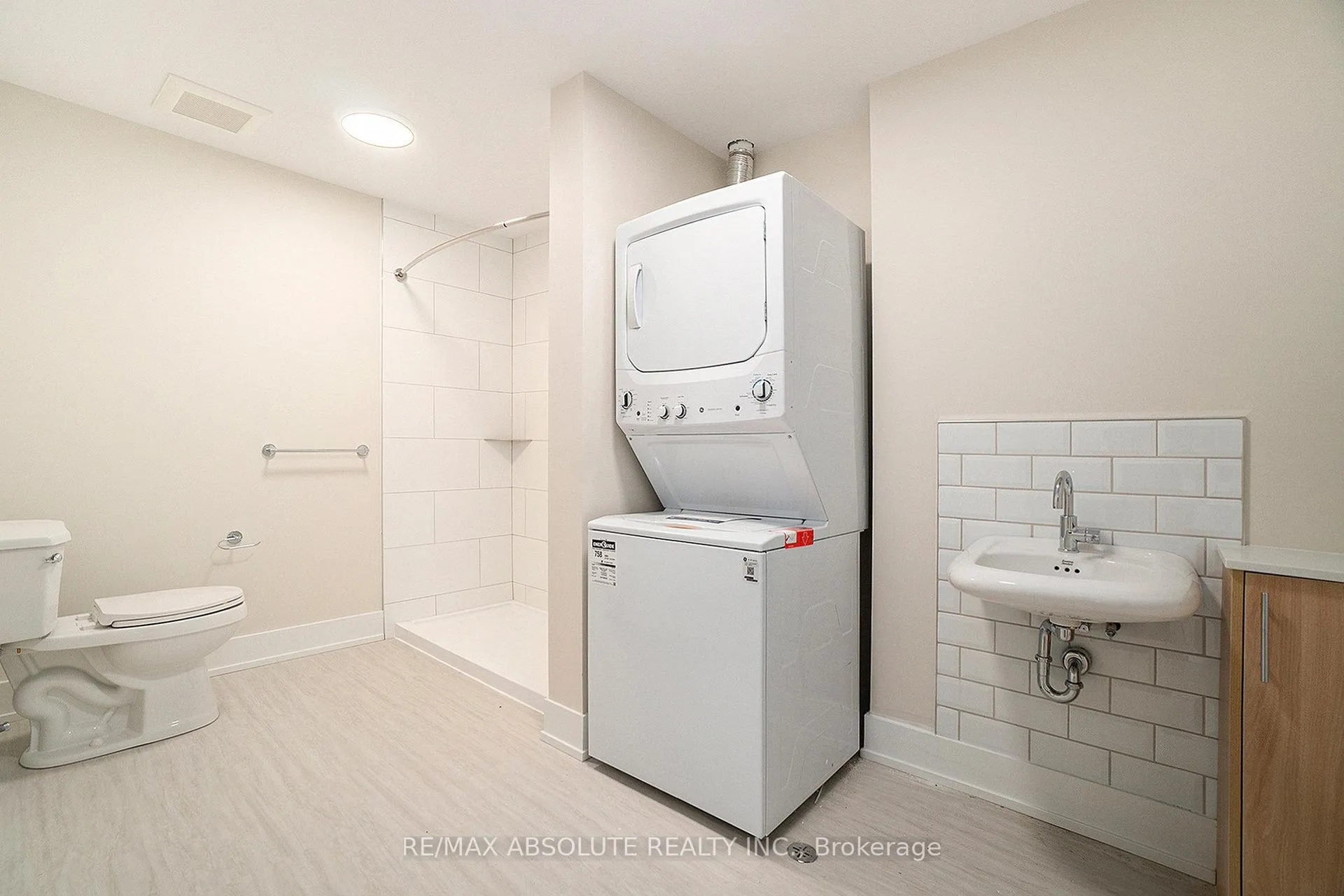 Photo 12 of Unit 310, 12 B Thomas Street S, Arnprior — HOMEH