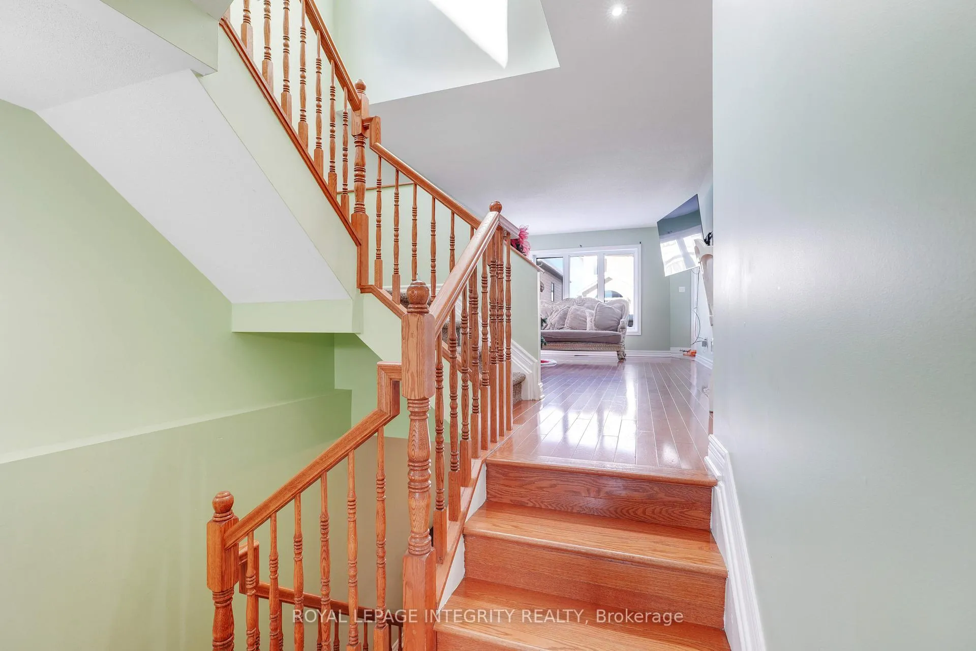 Photo 7 of 901 Ashenvale Way, Ottawa, Avalon East — HOMEH