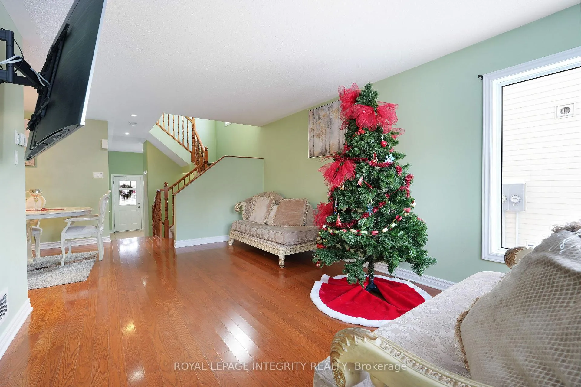 Photo 12 of 901 Ashenvale Way, Ottawa, Avalon East — HOMEH