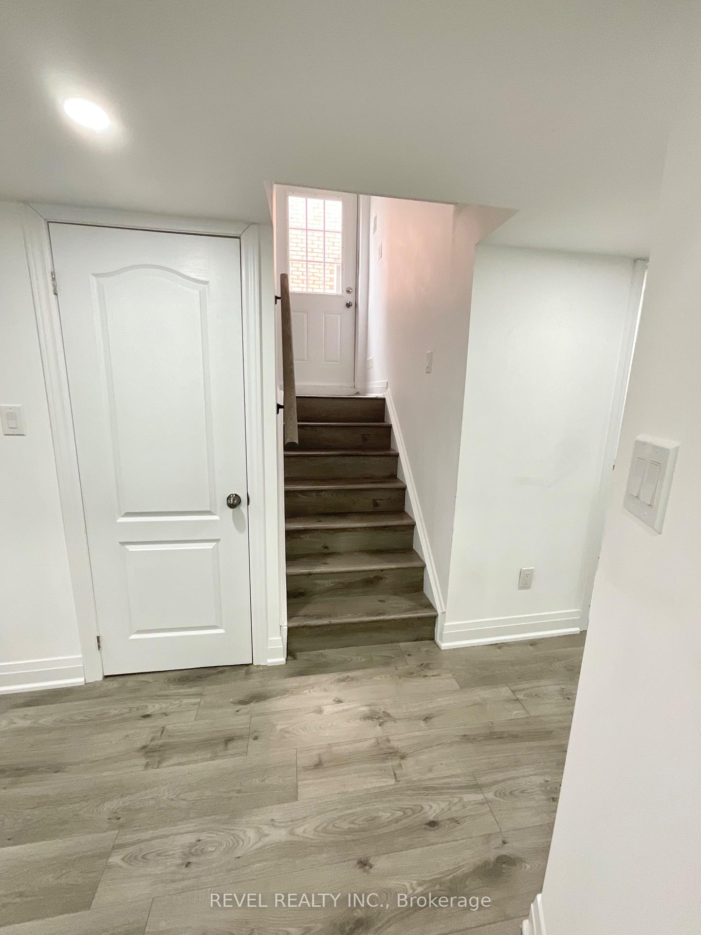 Photo 2 of Unit Lower, 54 Golden Meadow Road, Barrie, Bayshore — HOMEH