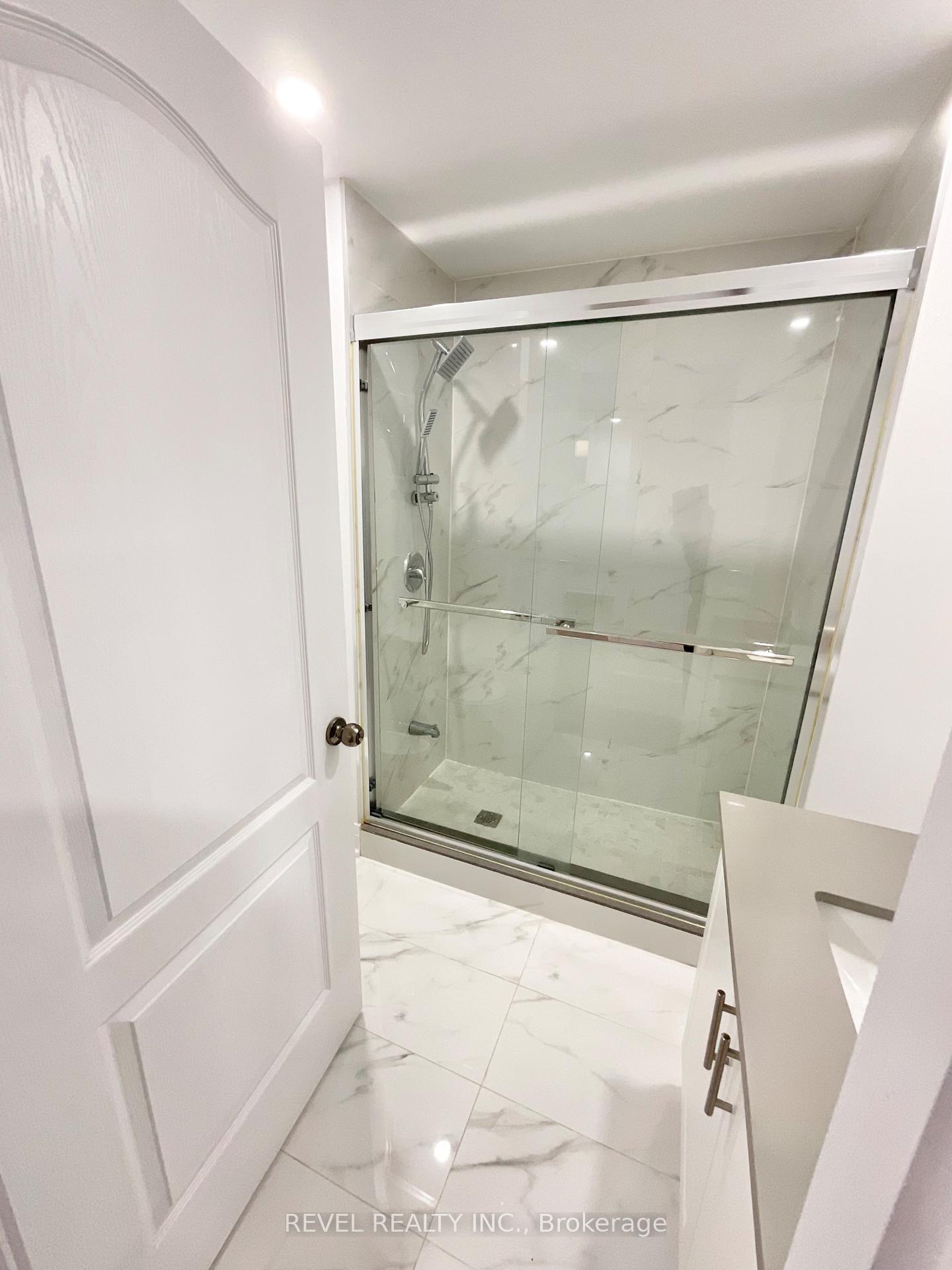 Photo 3 of Unit Lower, 54 Golden Meadow Road, Barrie, Bayshore — HOMEH