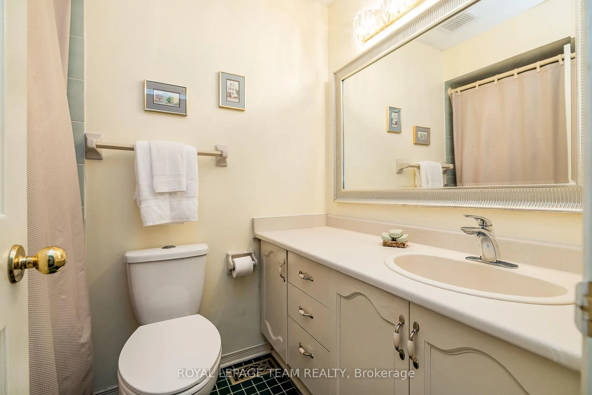 Photo 21 of Unit 13, 25 Pine Needles Court, Ottawa, Stittsville (Central) — HOMEH